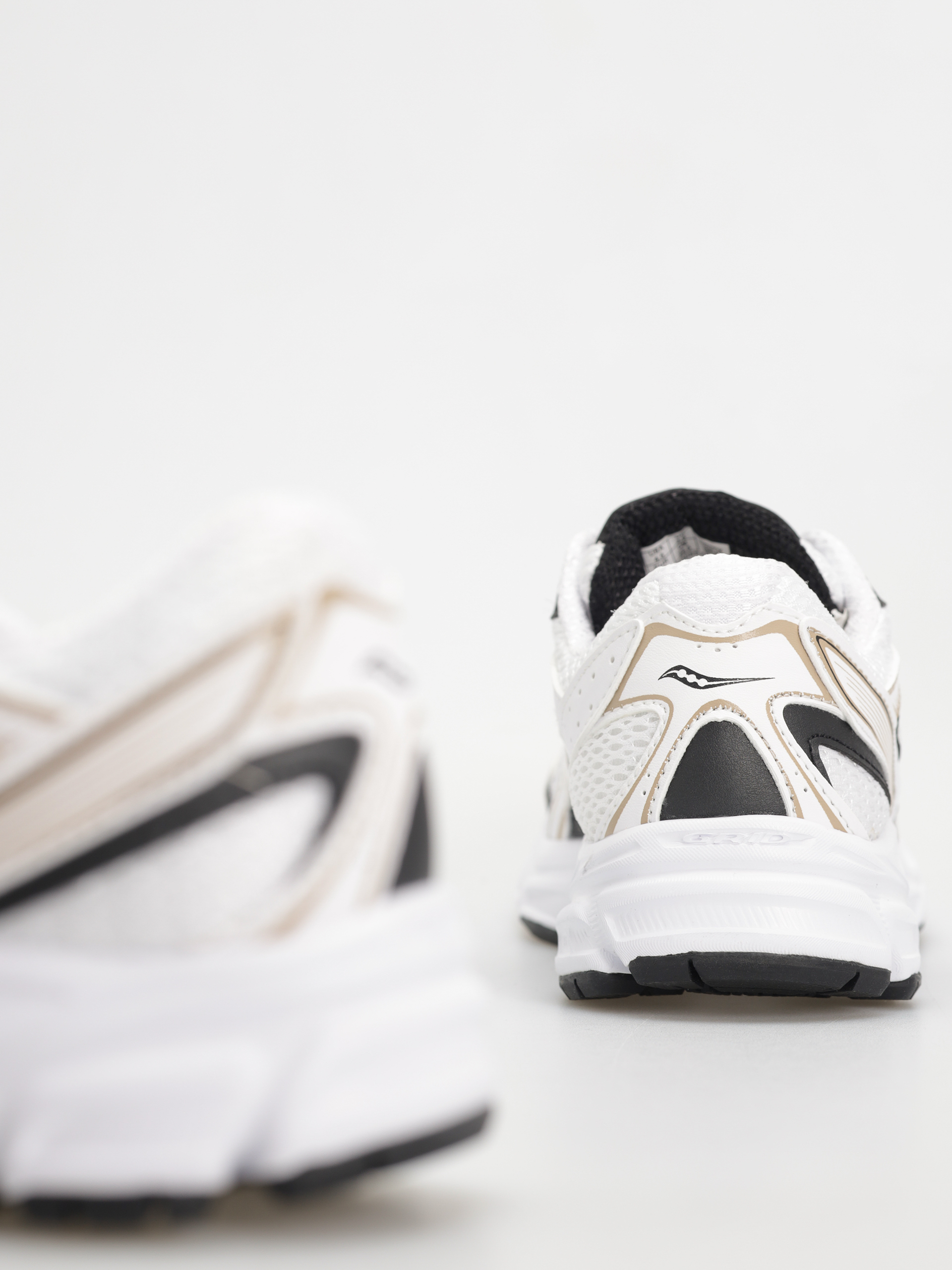 Buty Saucony Ride Millennium (wht/gold/black)