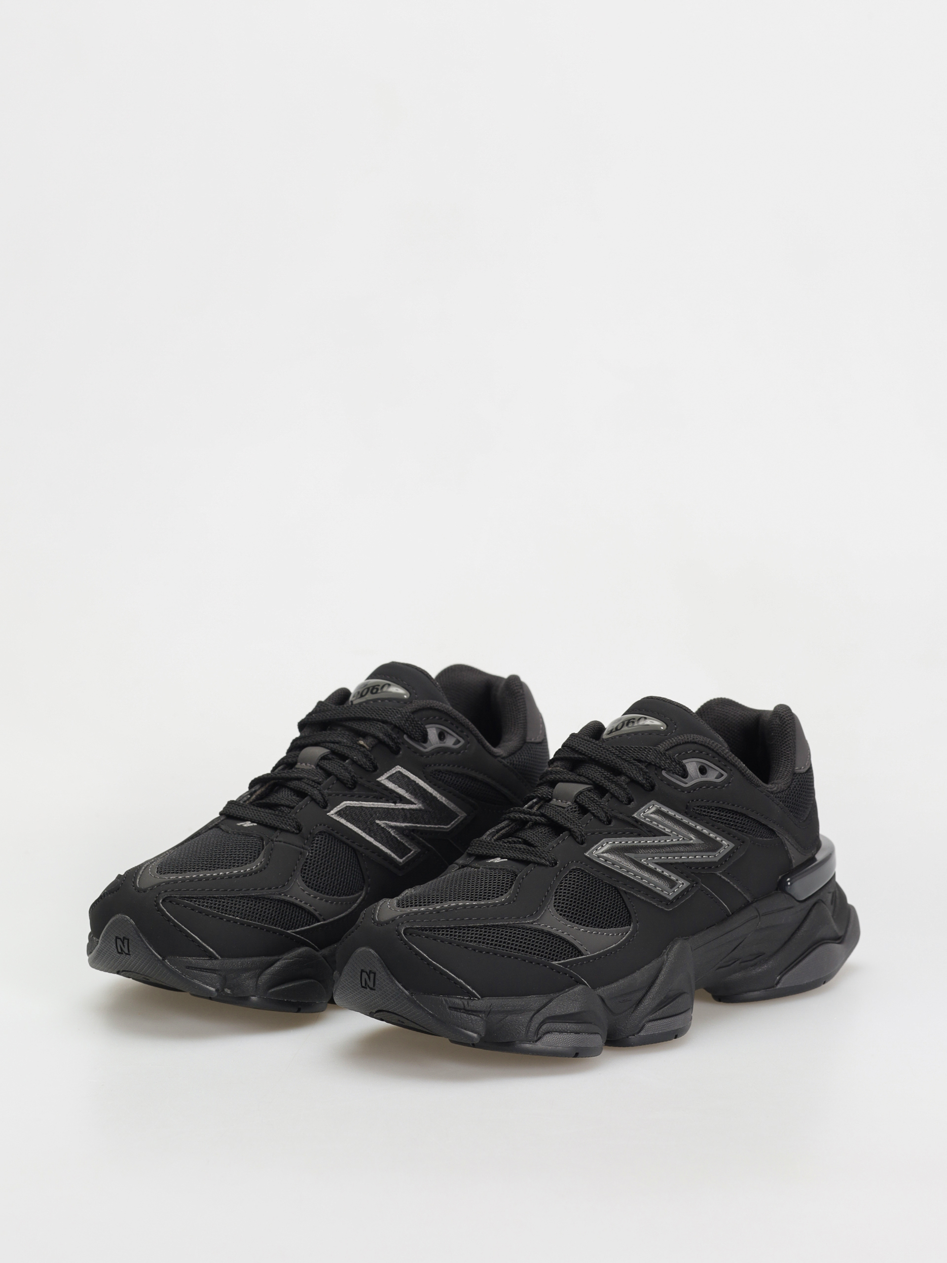 Buty New Balance 9060 JR (black)