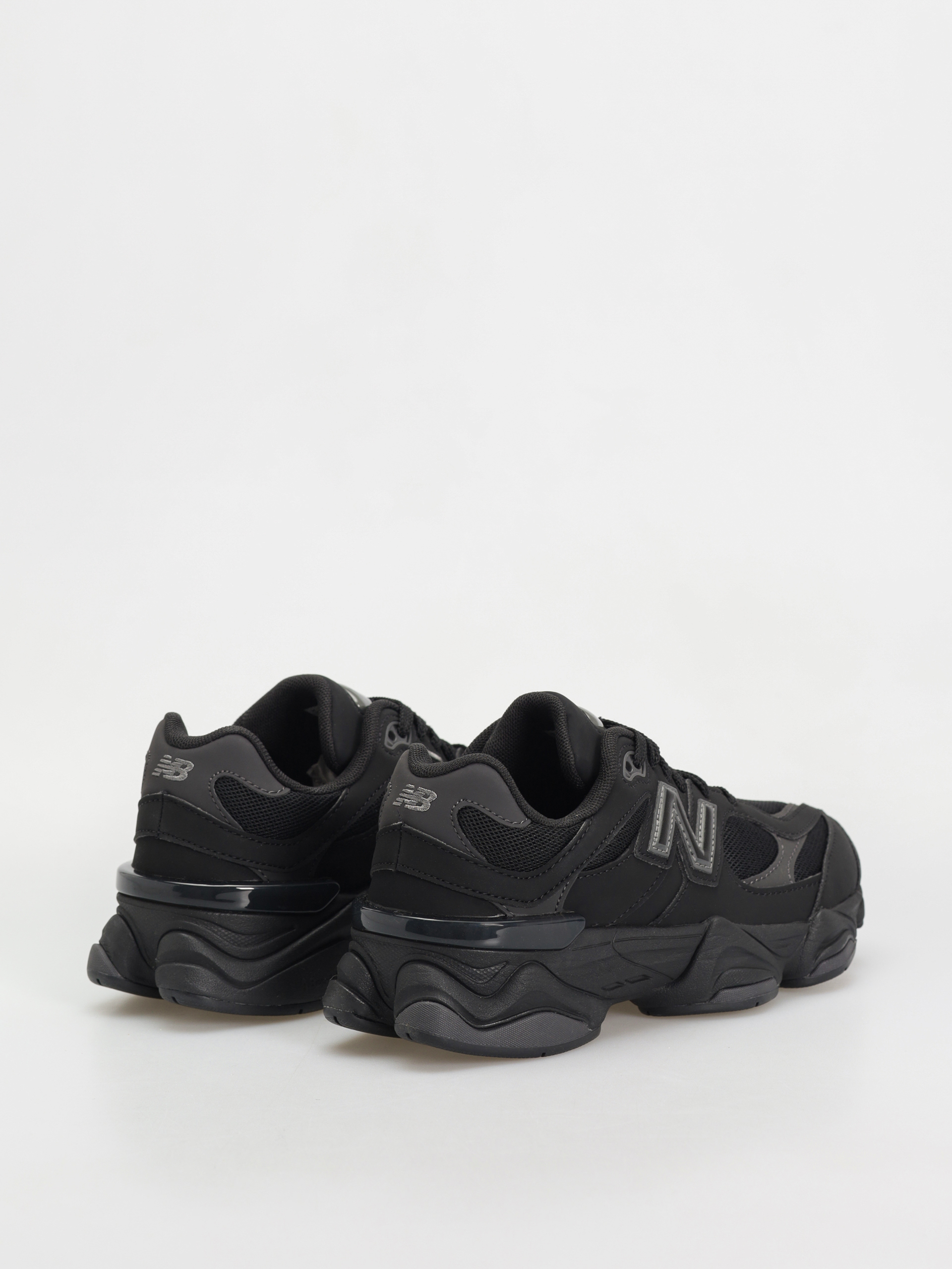 Buty New Balance 9060 JR (black)