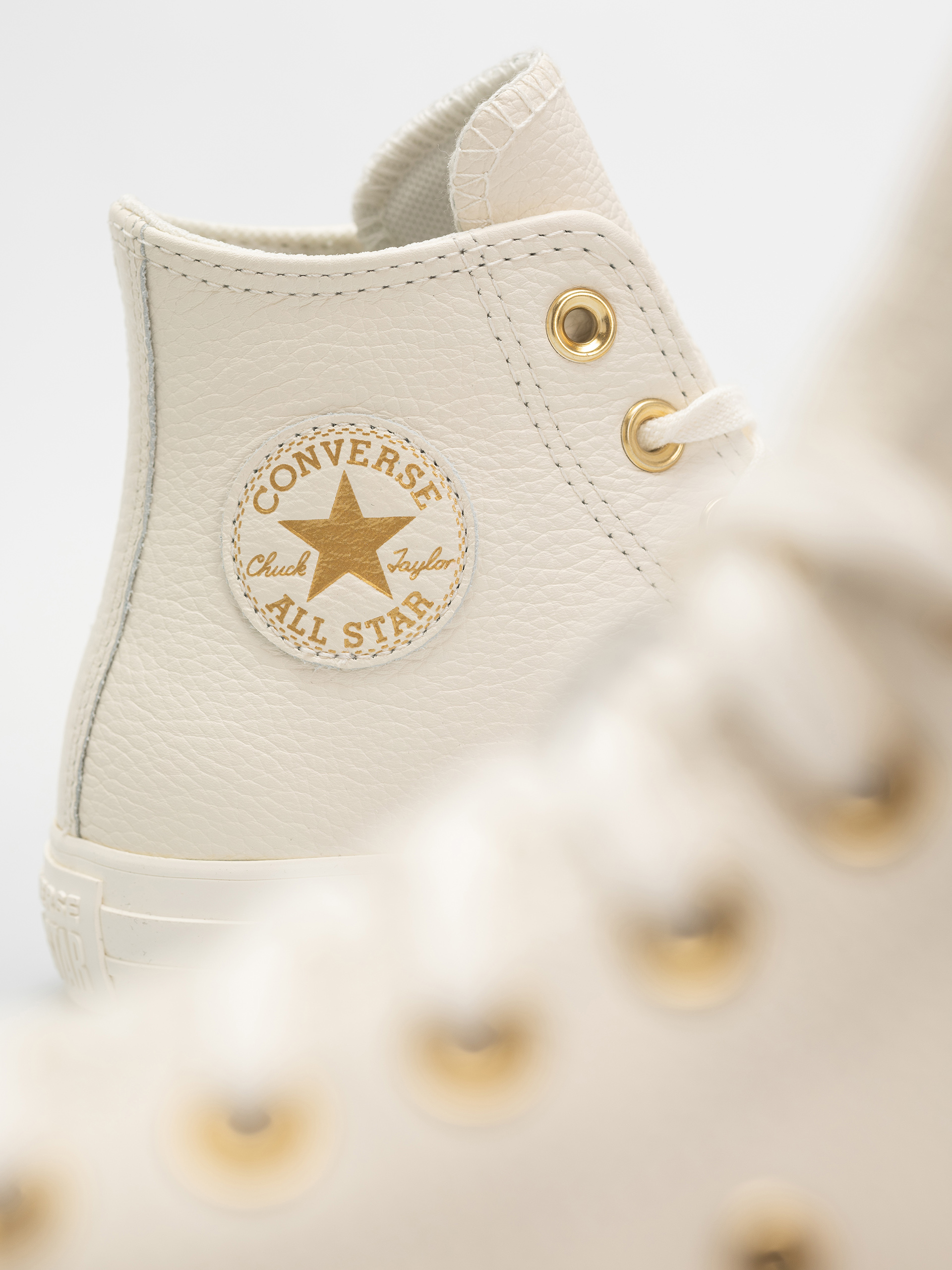 Trampki Converse Chuck Taylor All Star Hi Wmn (egret/egret/gold)