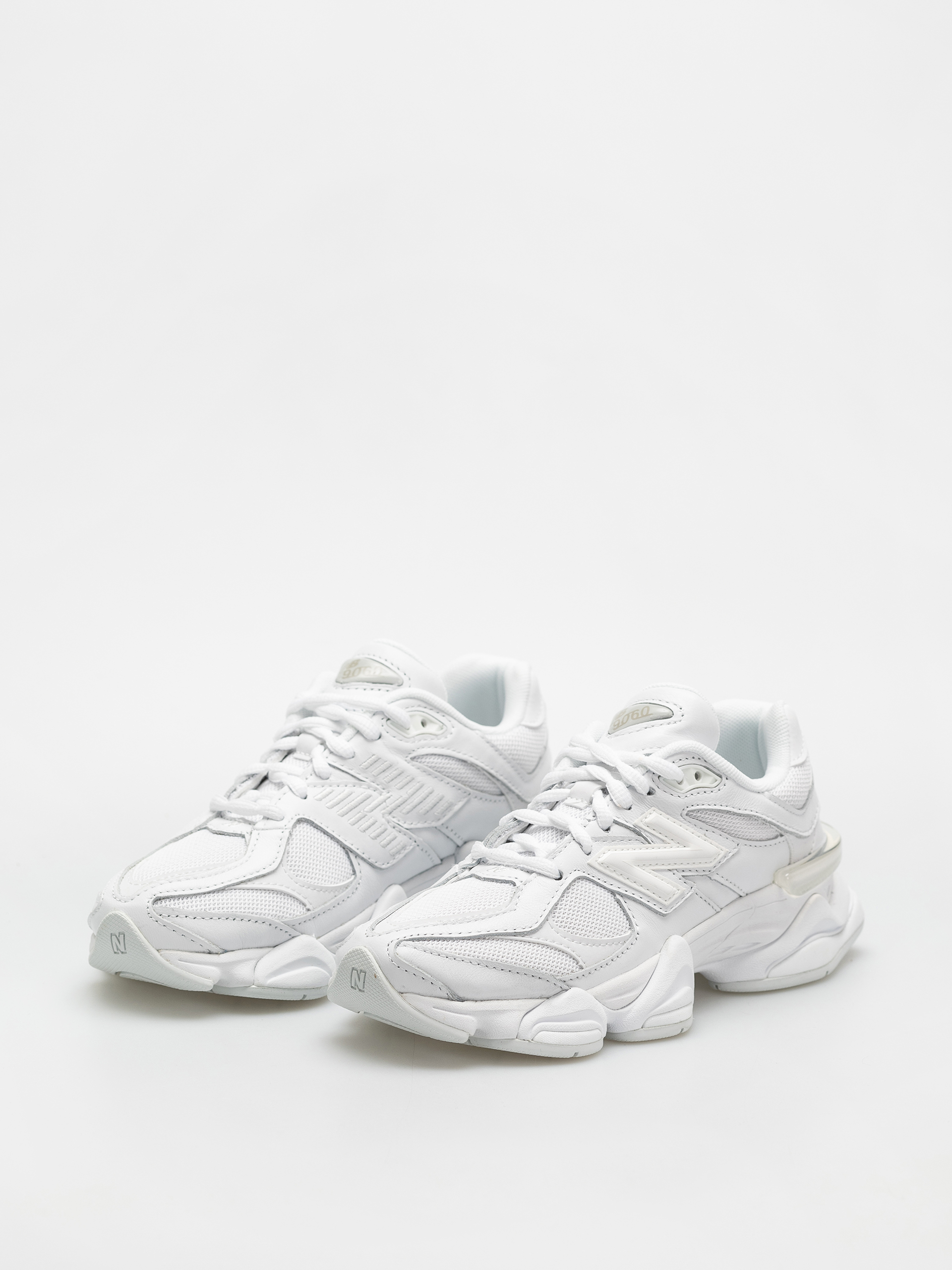 Buty New Balance 9060 (triple white)