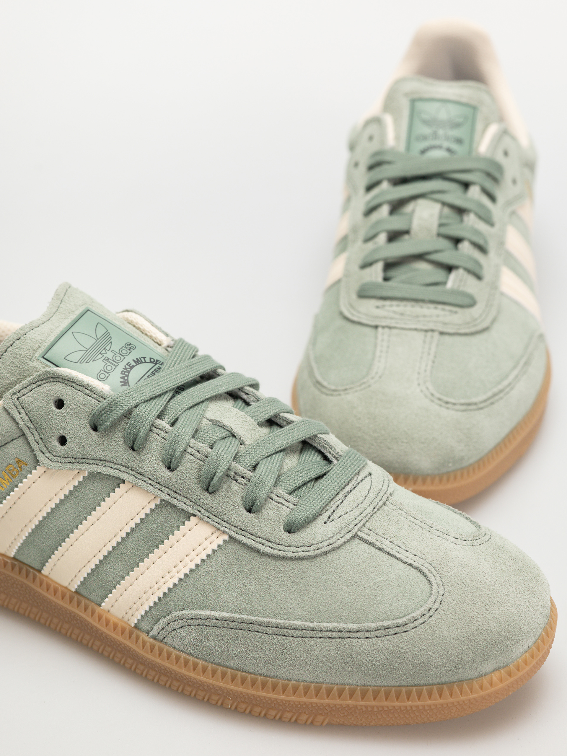 Buty adidas Samba Adv (silgrn/wonwhi/goldmt)