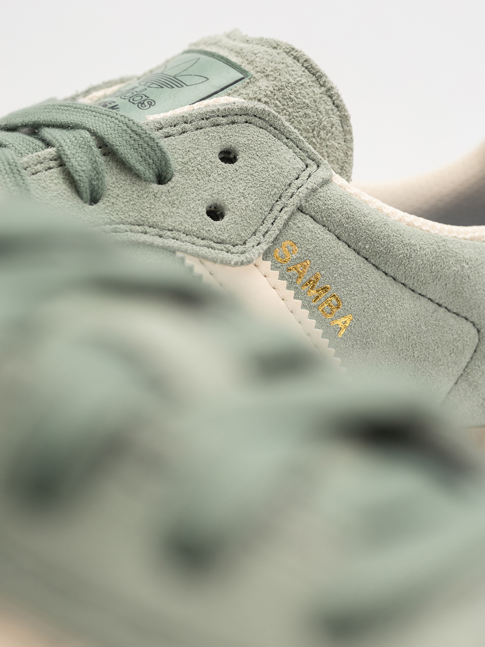 Buty adidas Samba Adv (silgrn/wonwhi/goldmt)