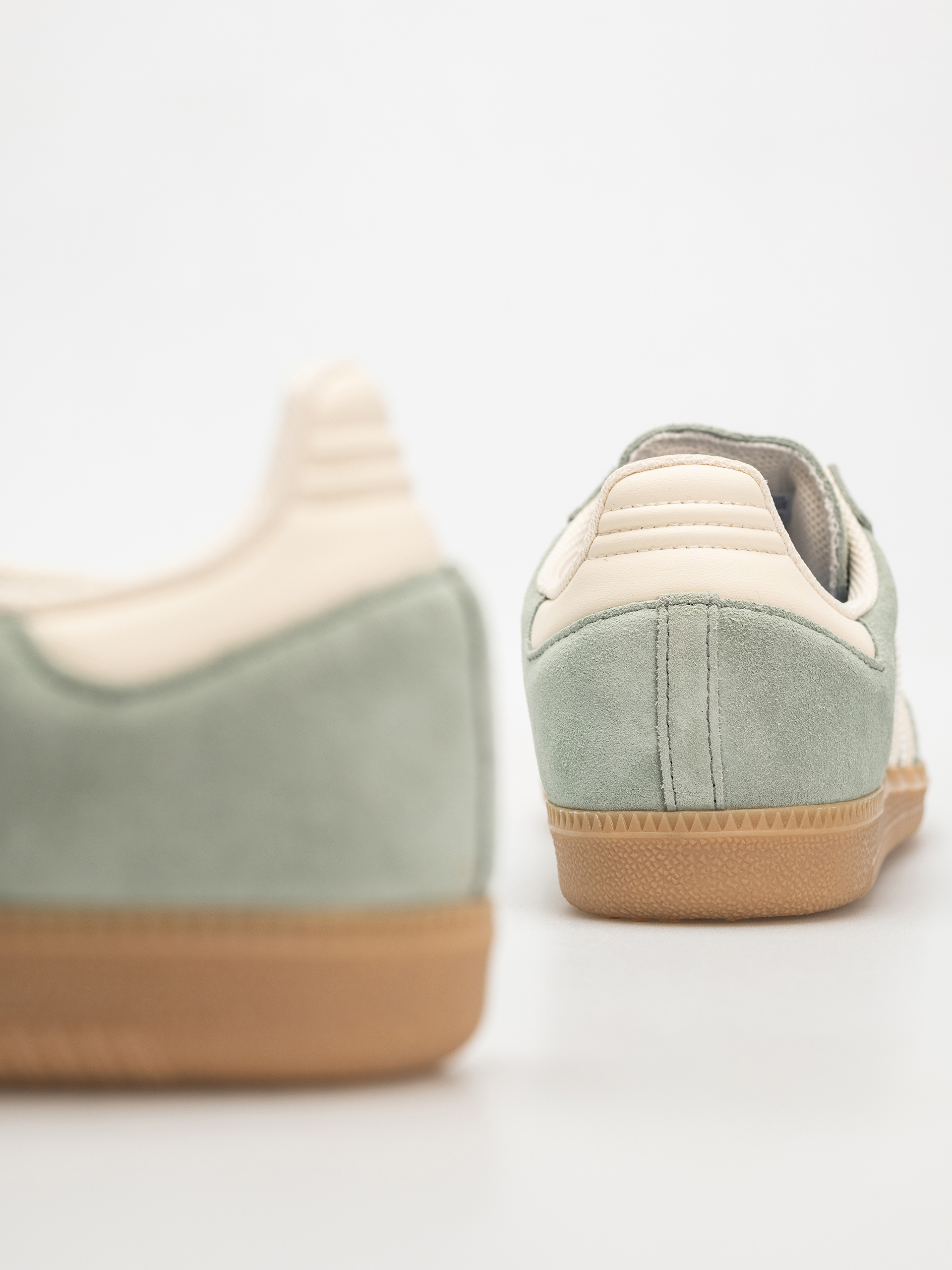 Buty adidas Samba Adv (silgrn/wonwhi/goldmt)