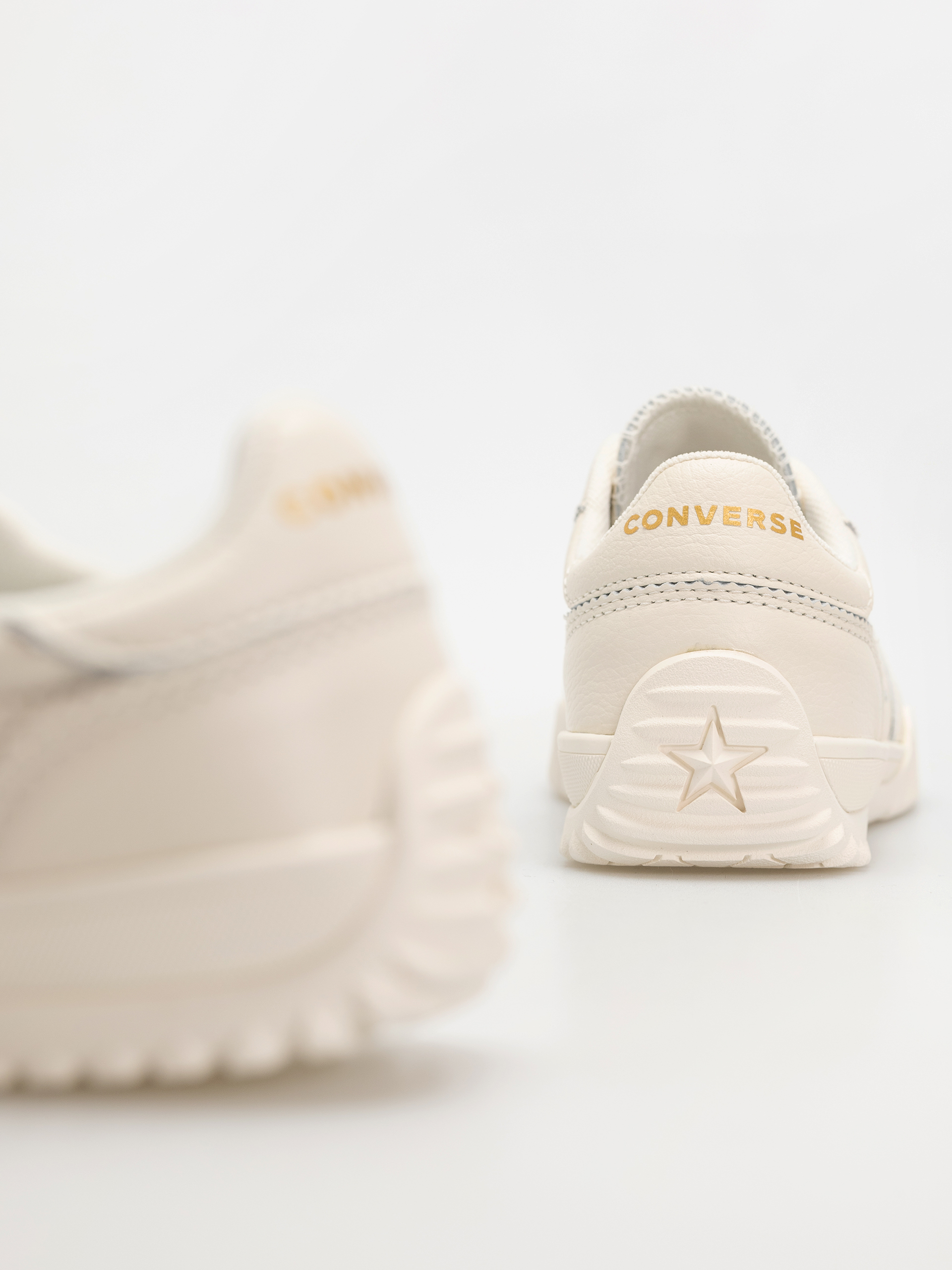 Buty Converse Run Star Trainer (egret/egret/gold)