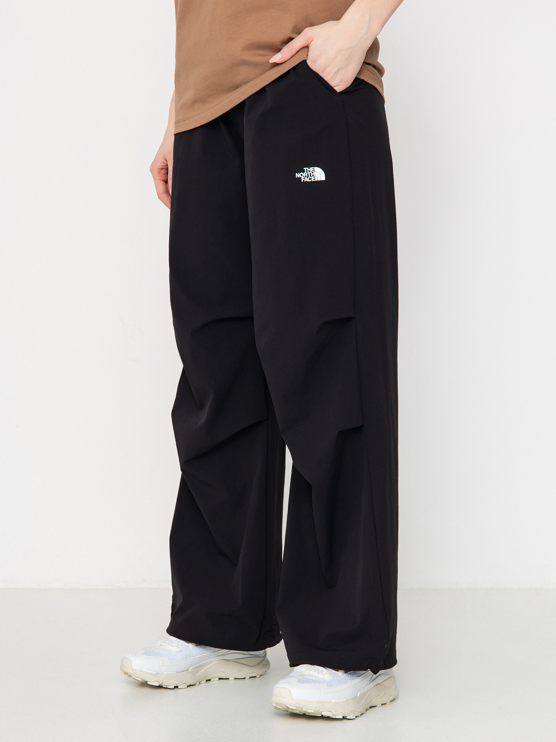 Spodnie The North Face Woven Wmn (tnf black)