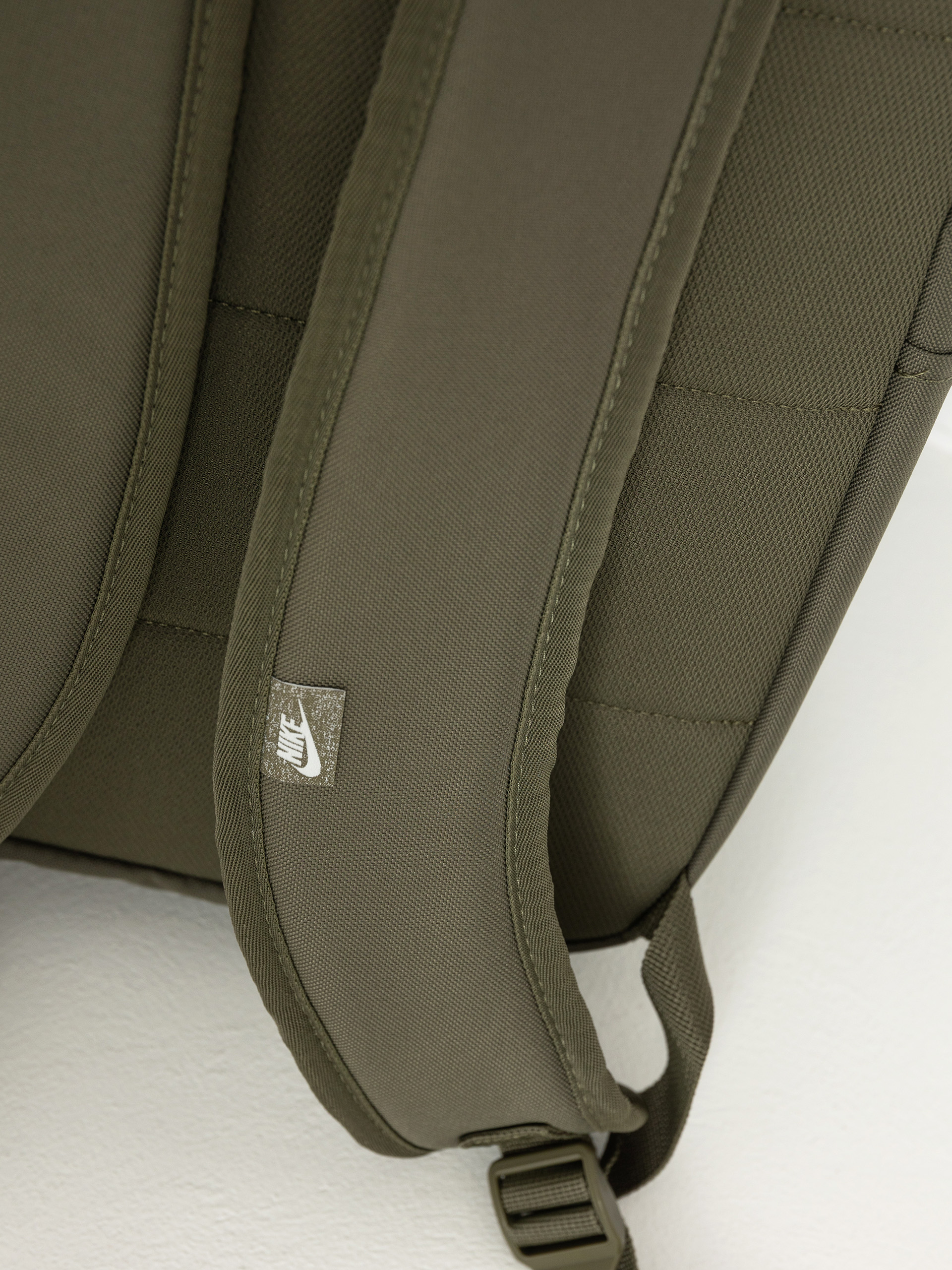 Plecak Nike SB Heritage (medium olive/medium olive/summit white)