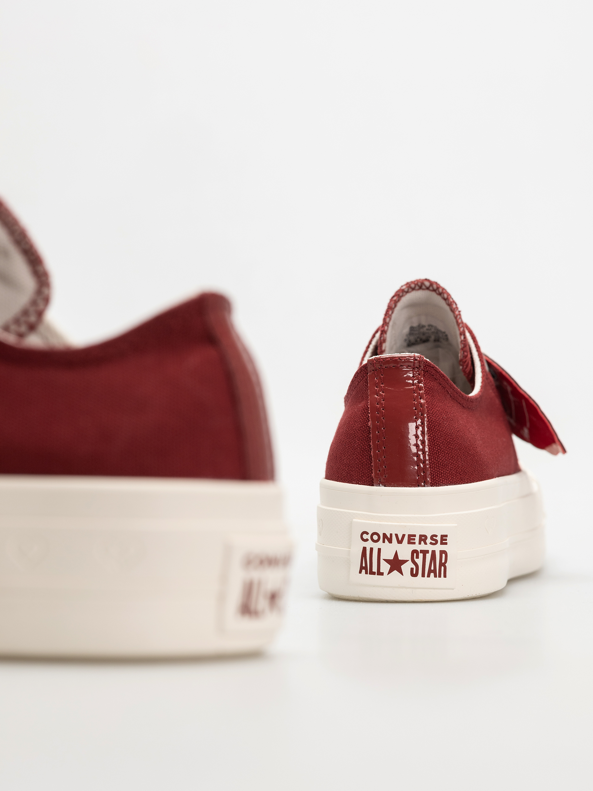 Trampki Converse Chuck Taylor All Star Lift Ox Wmn (park red/vintage white/egret)