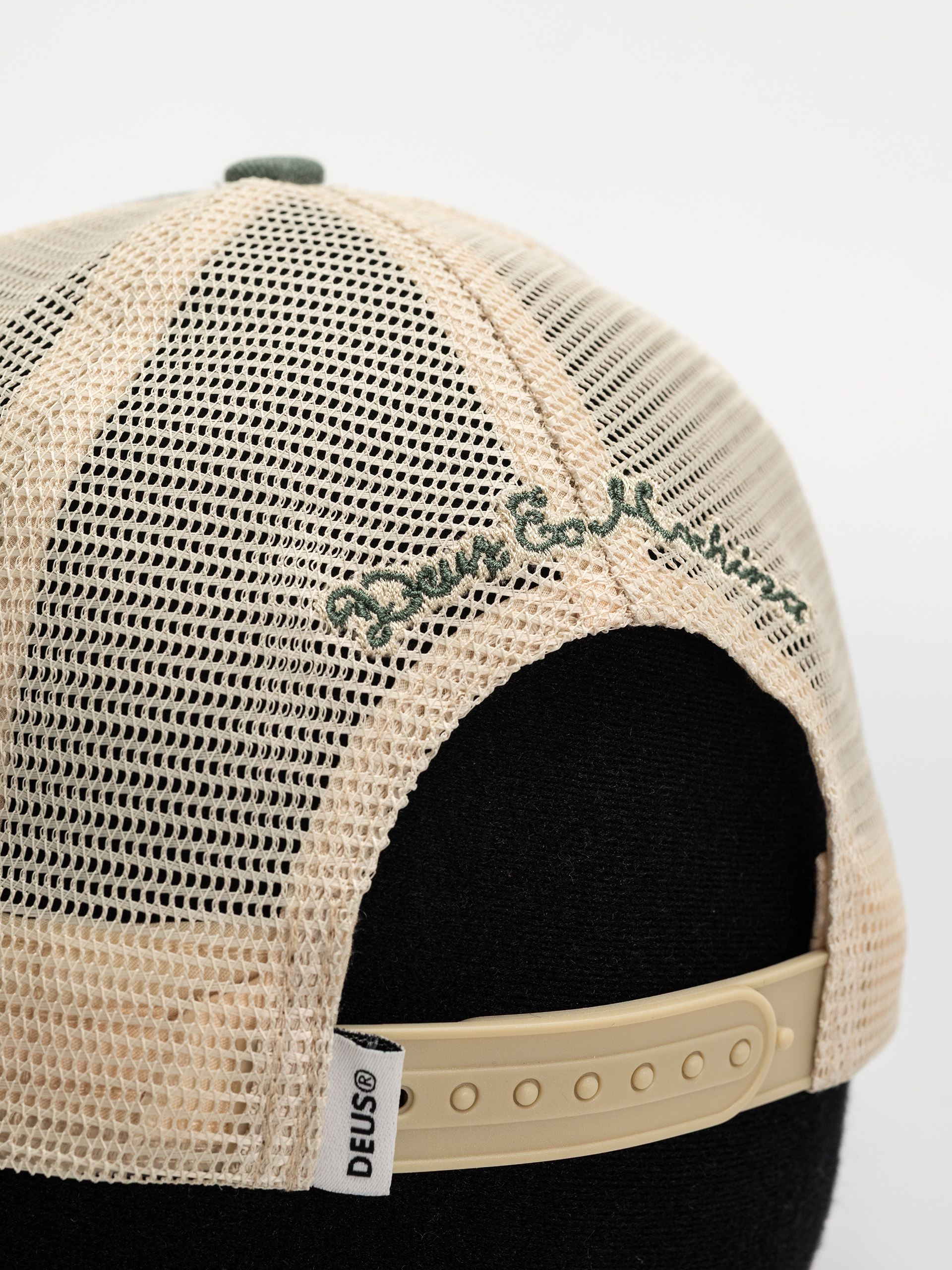 Czapka z daszkiem Deus Ex Machina Shield Trucker (shale green)