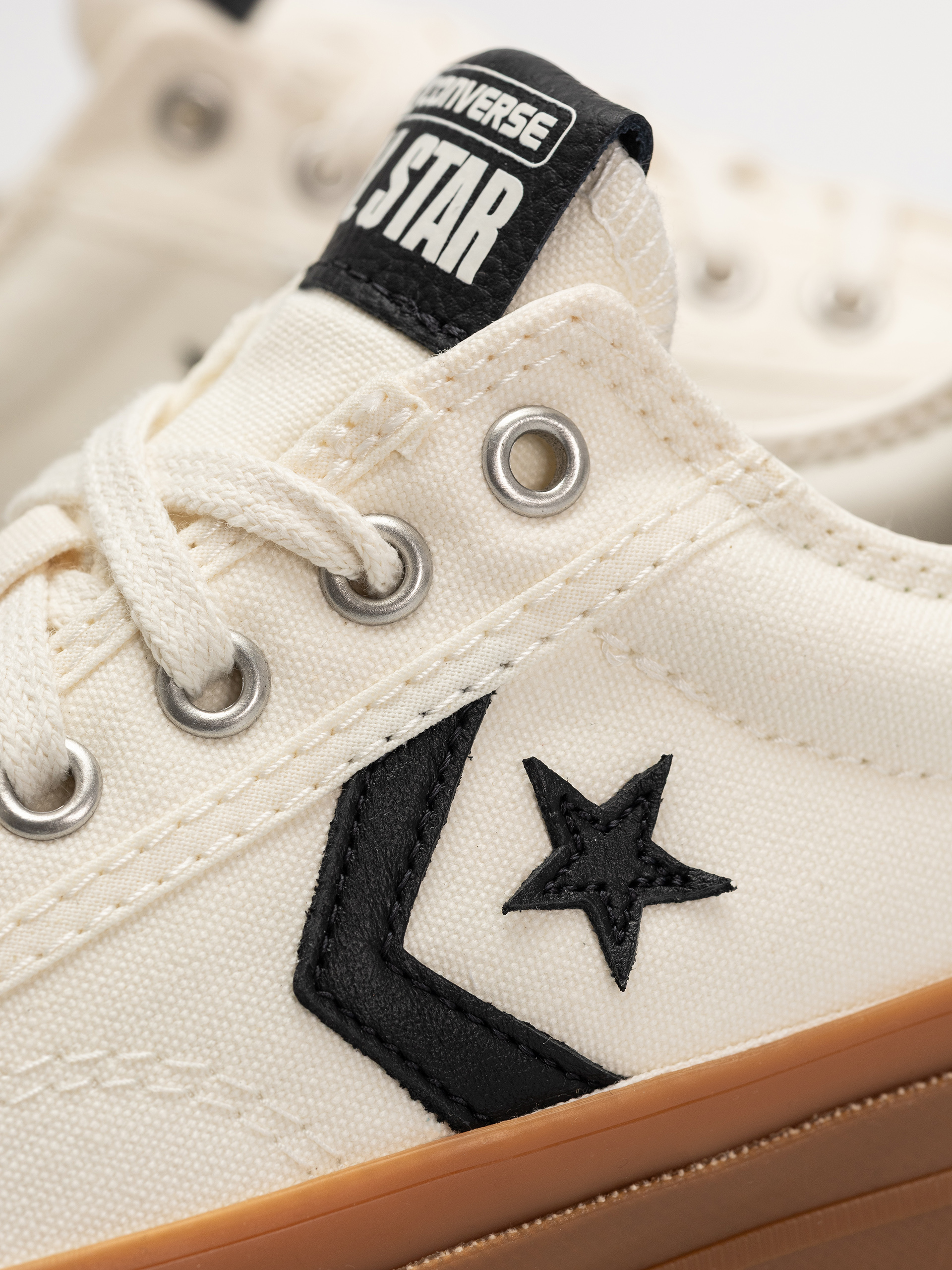 Buty Converse Star Player 76 Ox (egret/gum honey/black)
