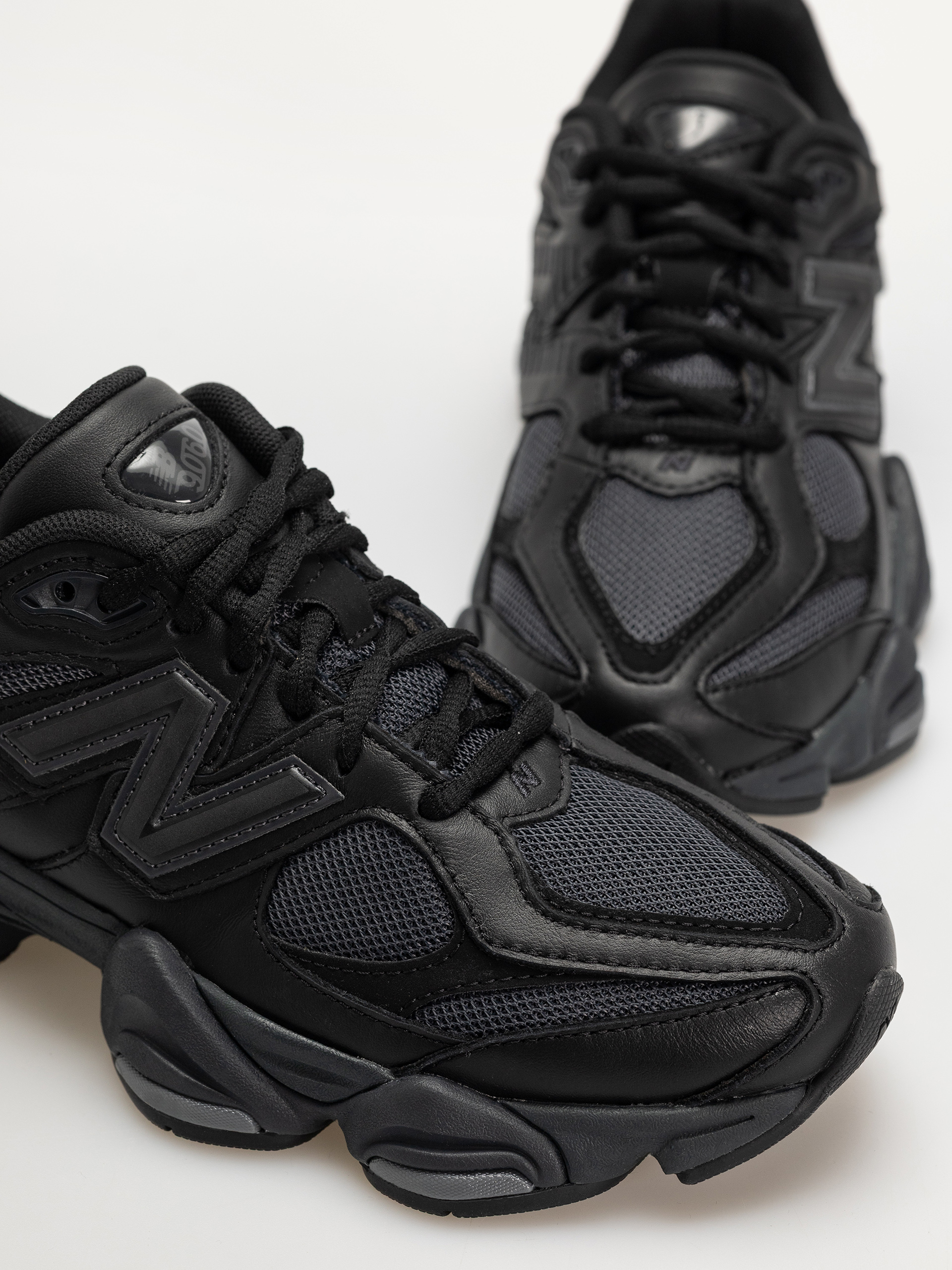 Buty New Balance 9060 (black)