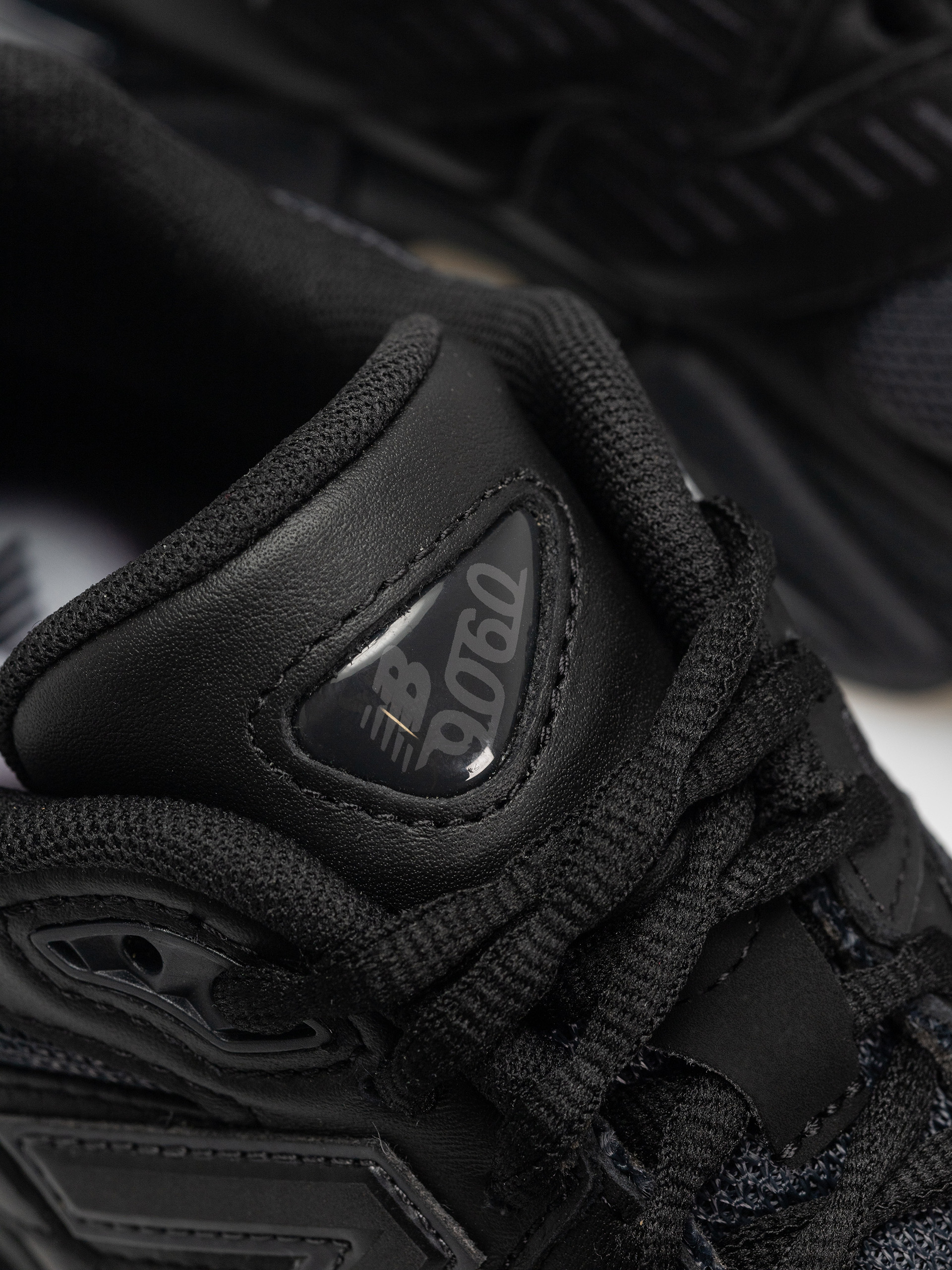 Buty New Balance 9060 (black)