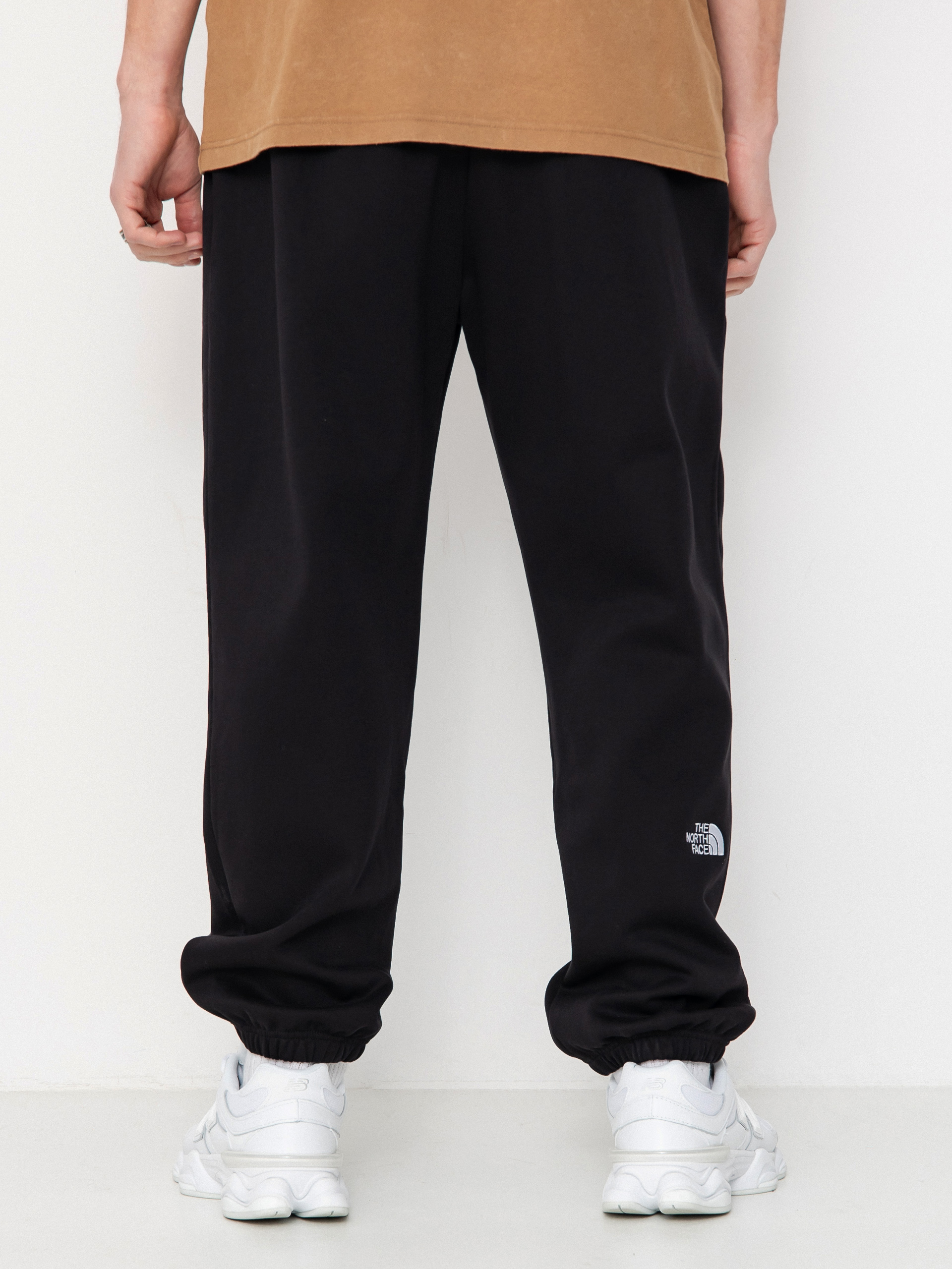 Spodnie The North Face Essential Relaxed Straight Jogger (tnf black)