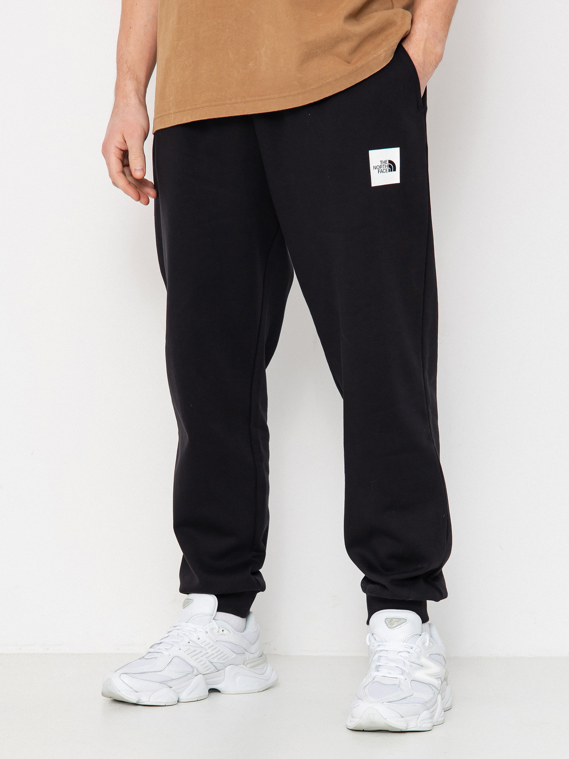 Spodnie The North Face Fine Regular Tapered Jogger (tnf black)