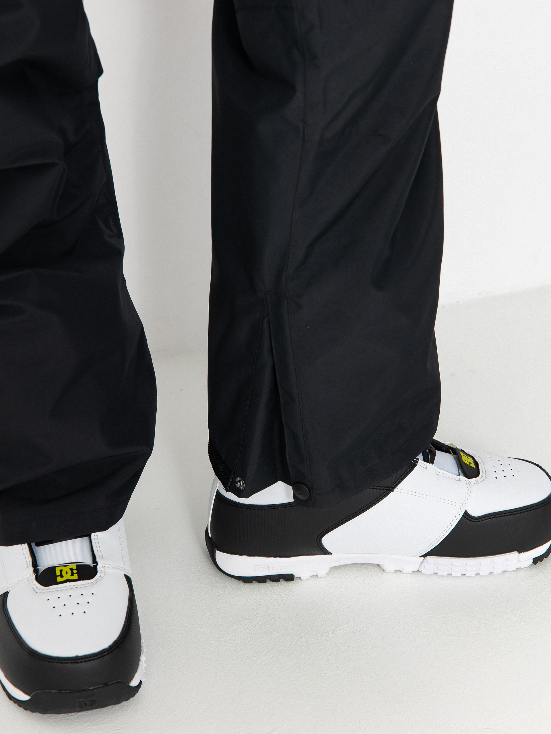 Męskie Spodnie snowboardowe DC Docile Bib (black)