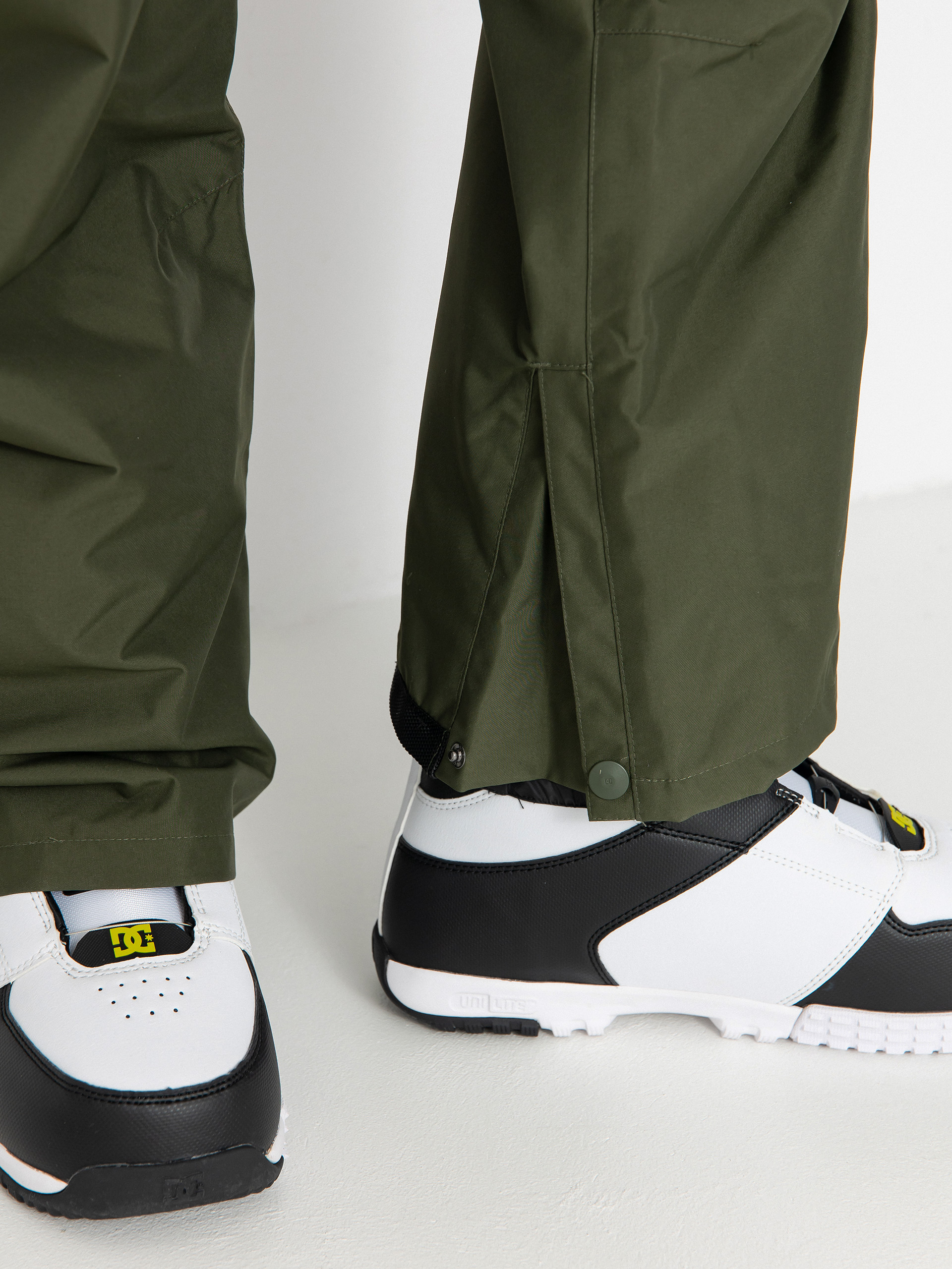 Męskie Spodnie snowboardowe DC Docile Bib (deep depths)