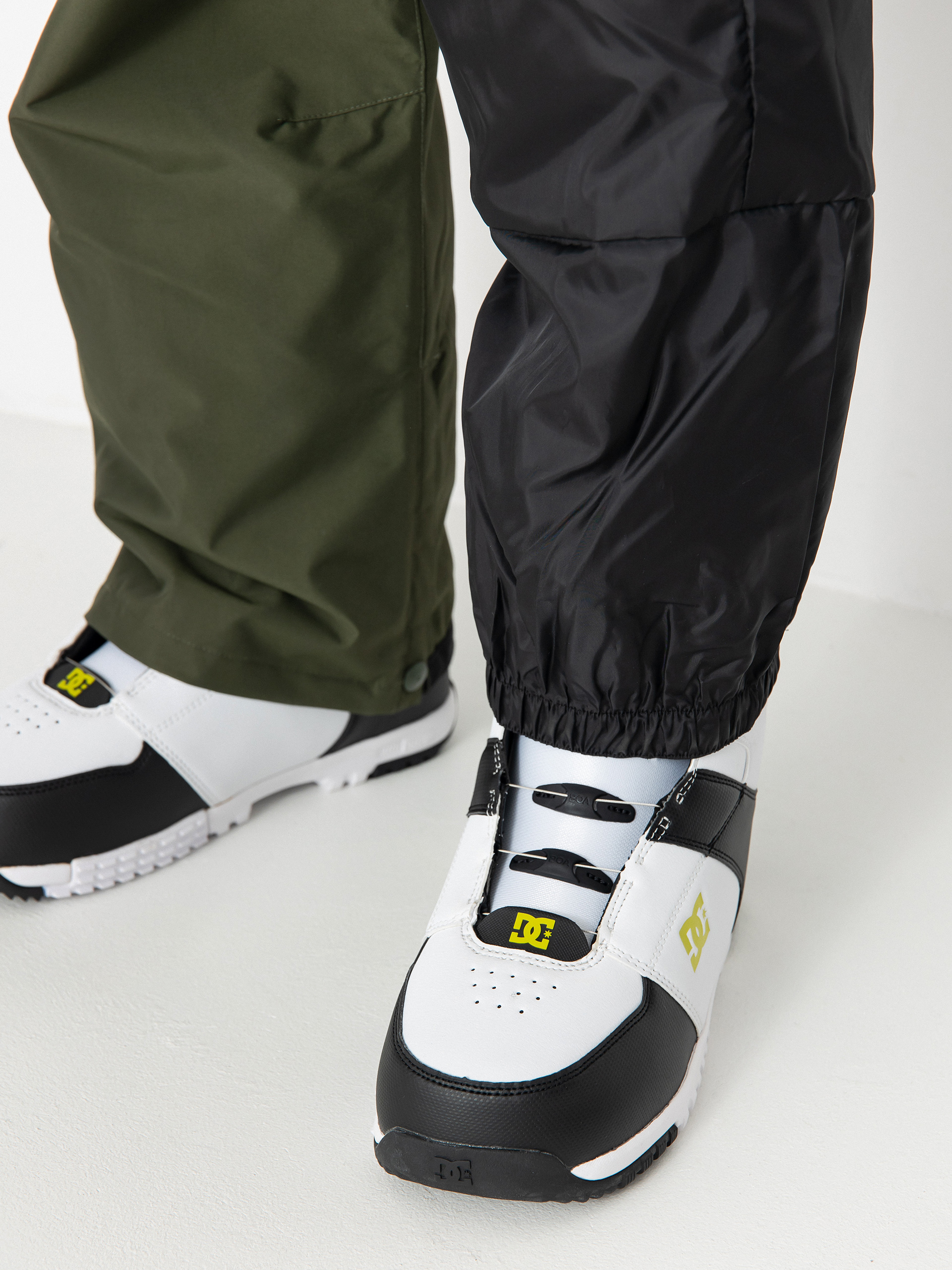 Męskie Spodnie snowboardowe DC Docile Bib (deep depths)