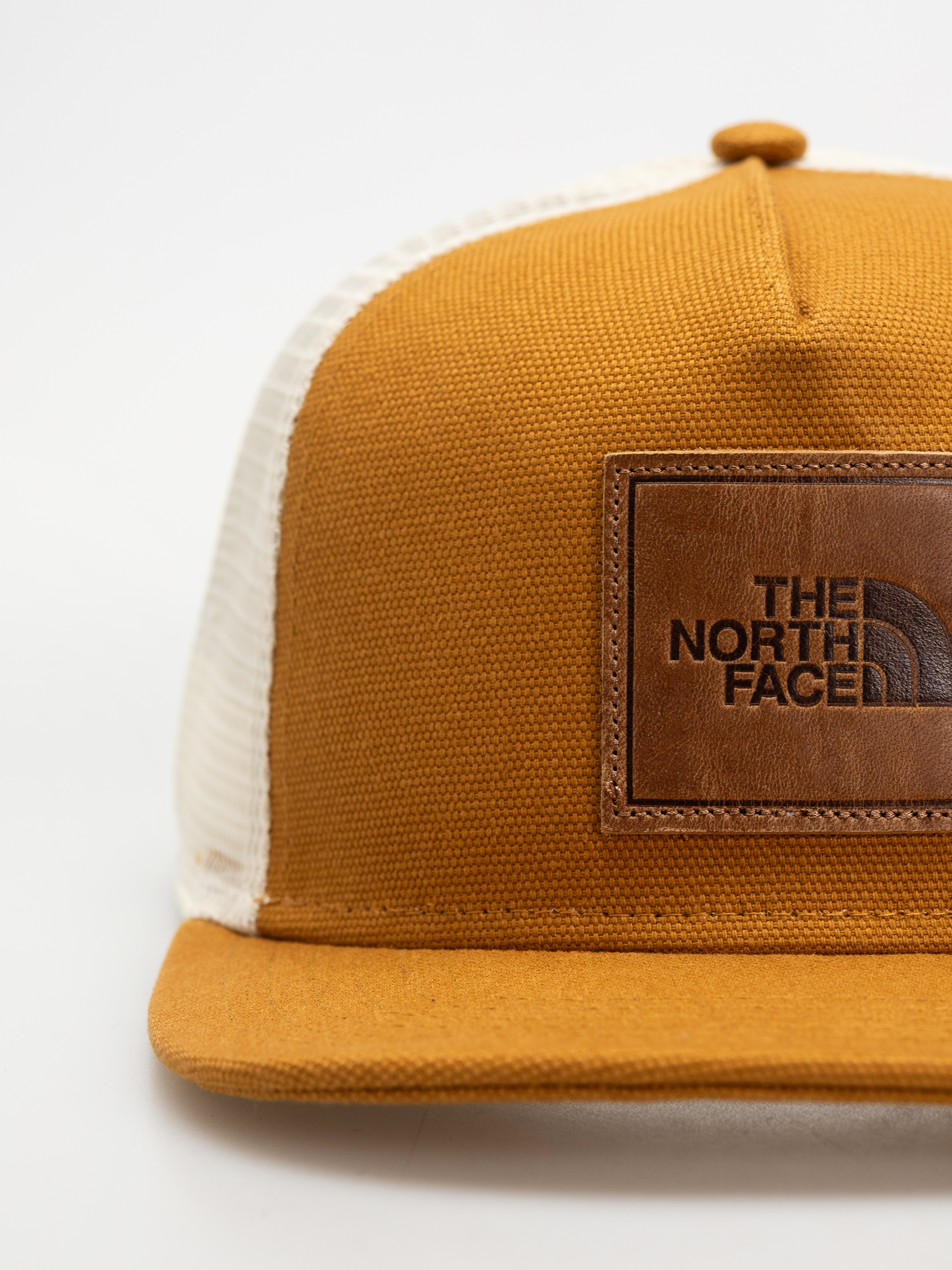 Czapka z daszkiem The North Face Half Dome Trucker (timber tan/leather patch)