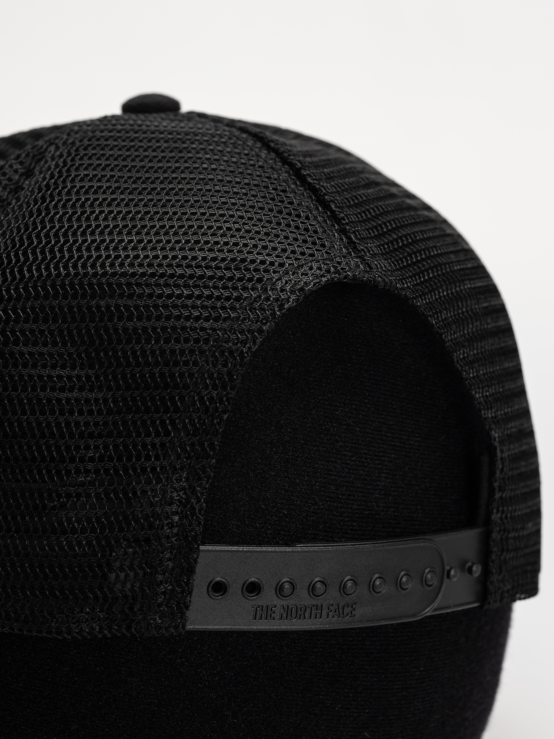 Czapka z daszkiem The North Face Half Dome Trucker (tnf black/leather patch)