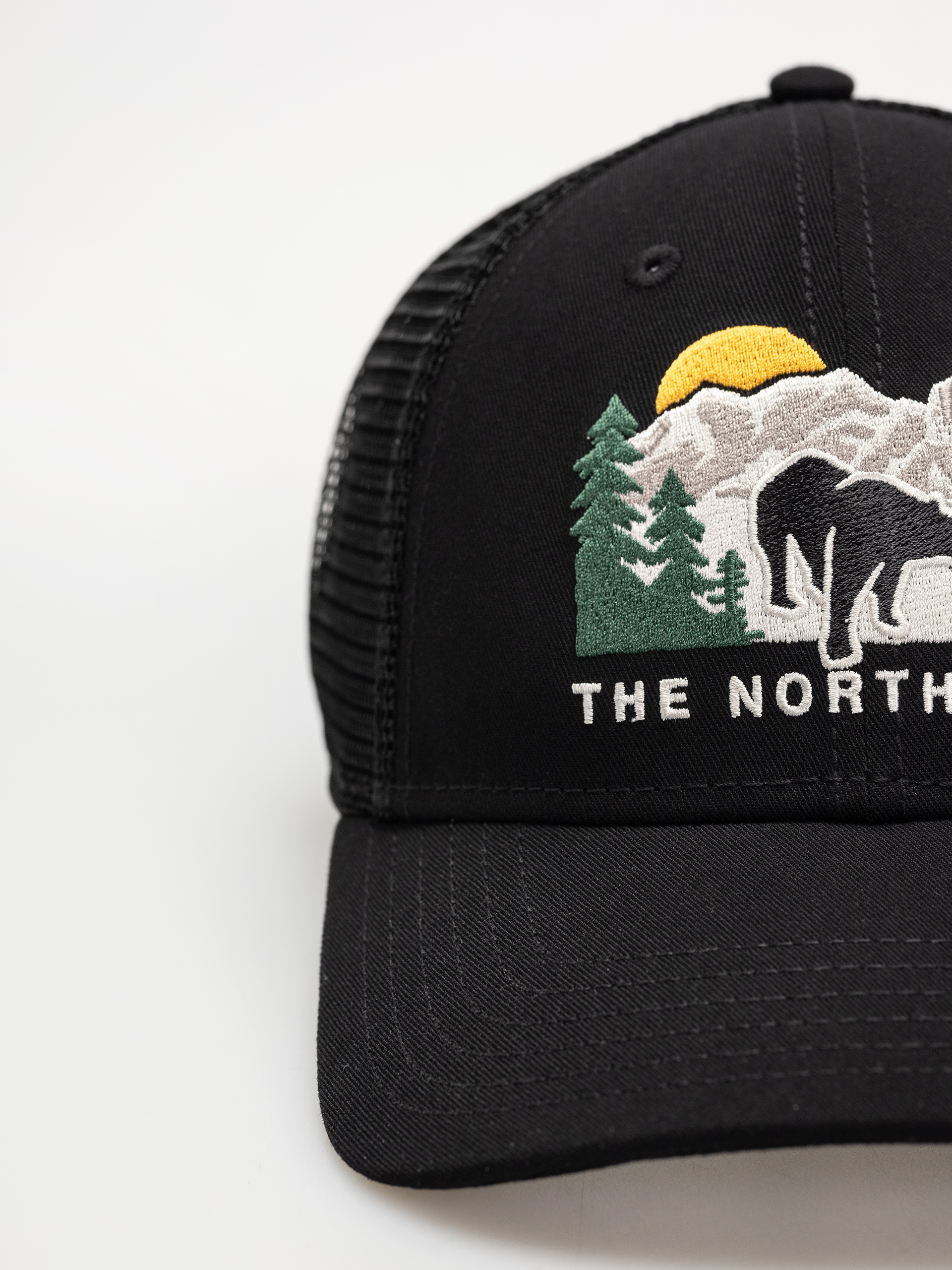 Czapka z daszkiem The North Face Embroidered Mudder Trucker (tnf black/tnf black/bear green)
