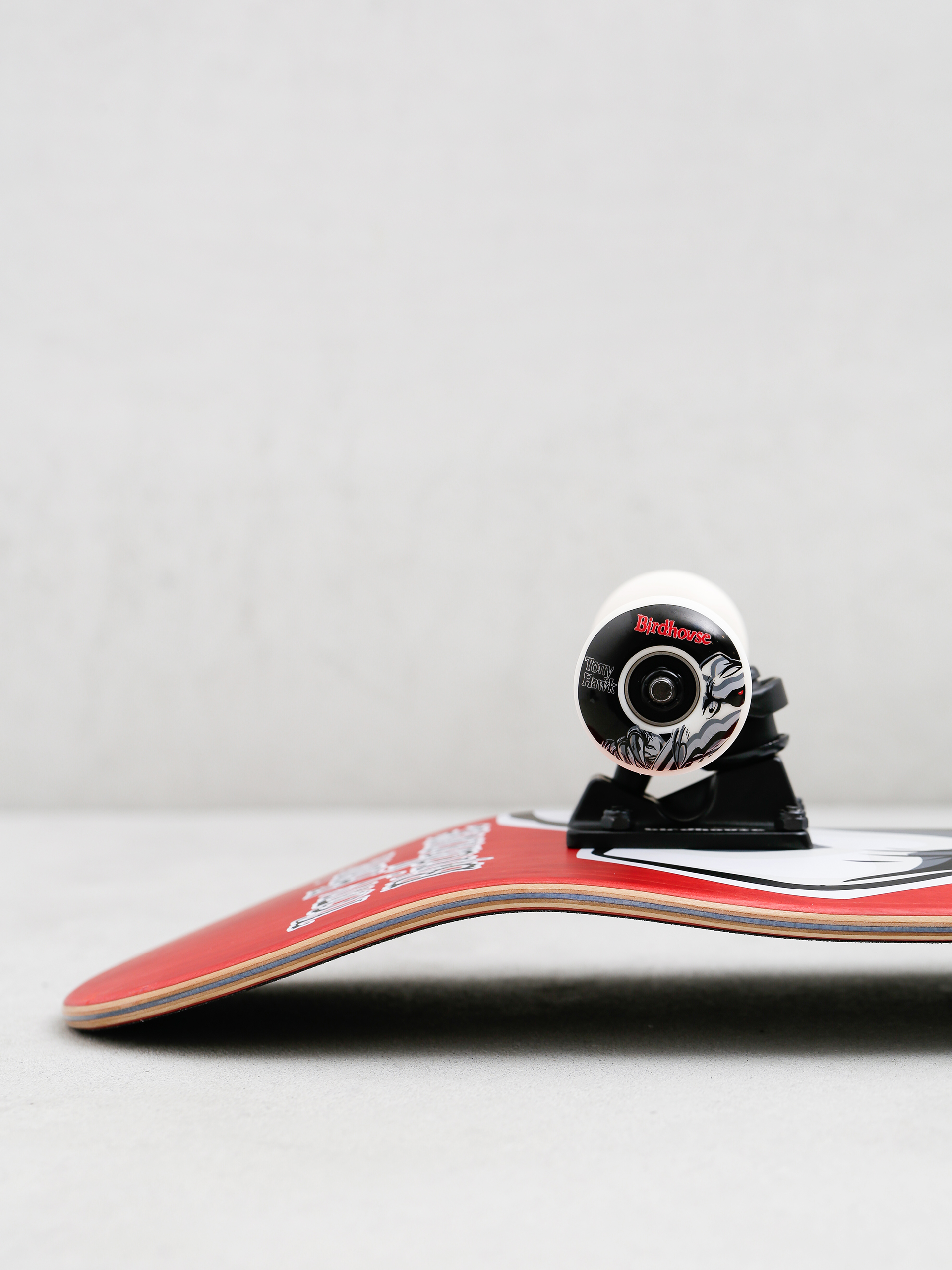 Deskorolka Birdhouse Hawk Falcon 2 (red)