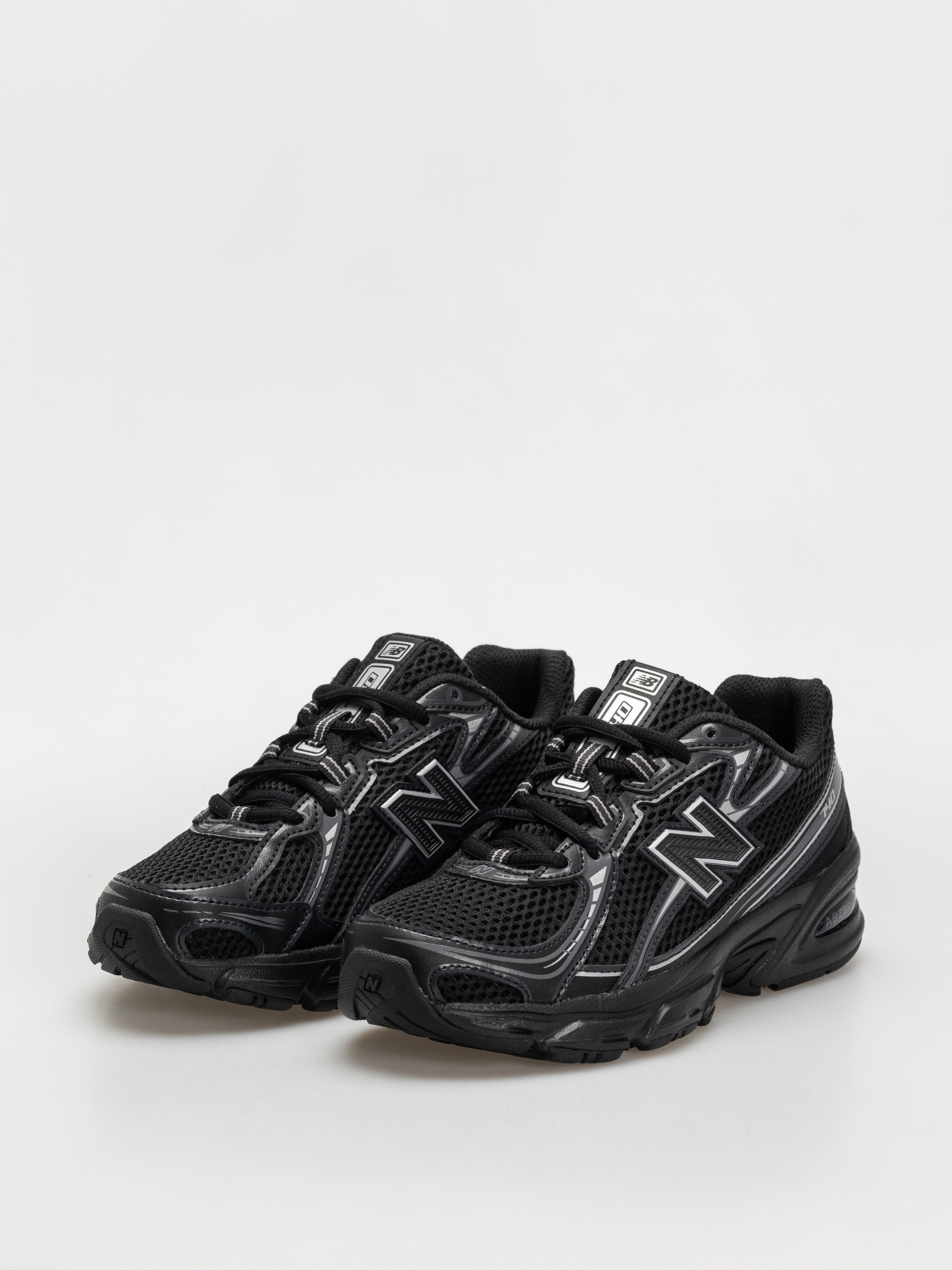 Buty New Balance 740 JR (black)