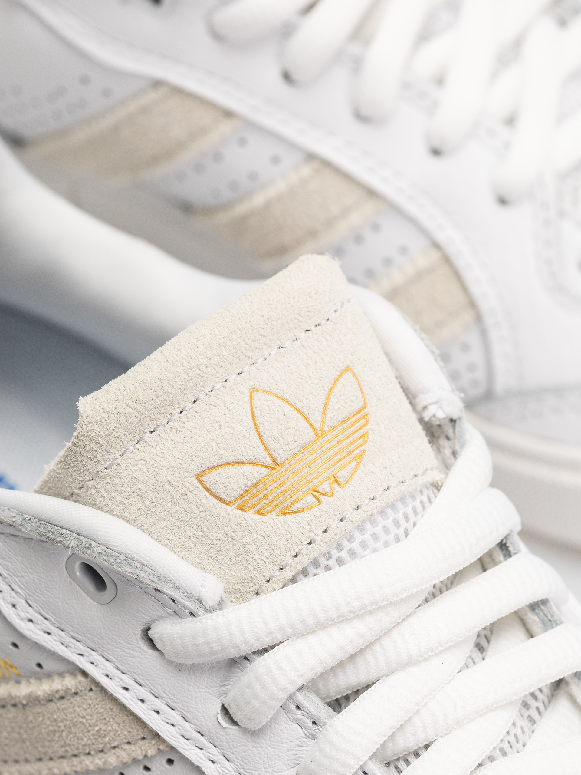 Buty adidas Tyshawn Low (ftwwht/ftwwht/goldmt)