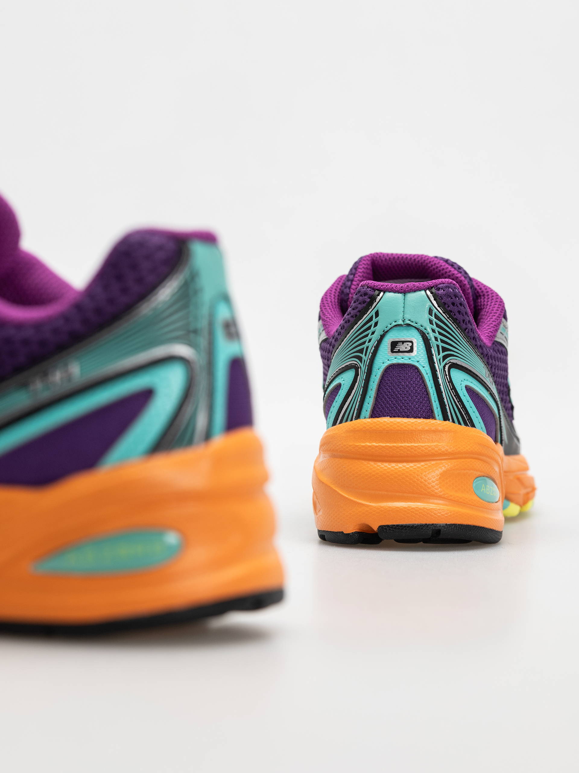 Buty New Balance 740 (sun glow)