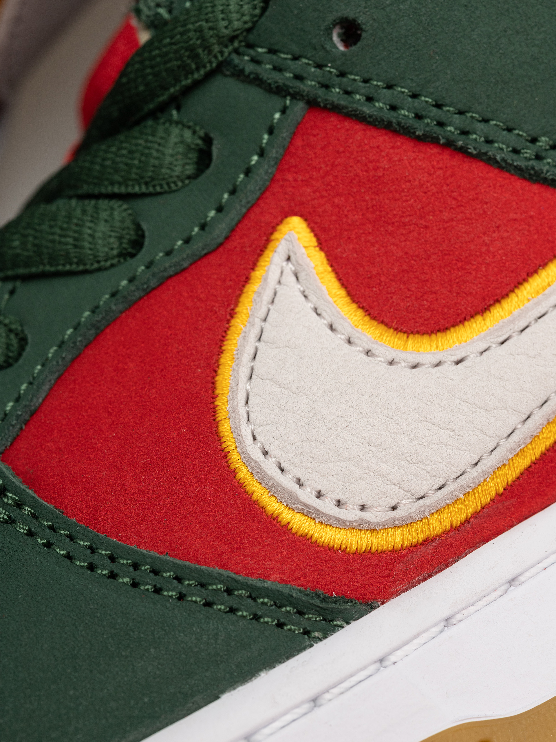 Buty Nike SB Dunk Low Pro Prm (fir/white university gold fire red)