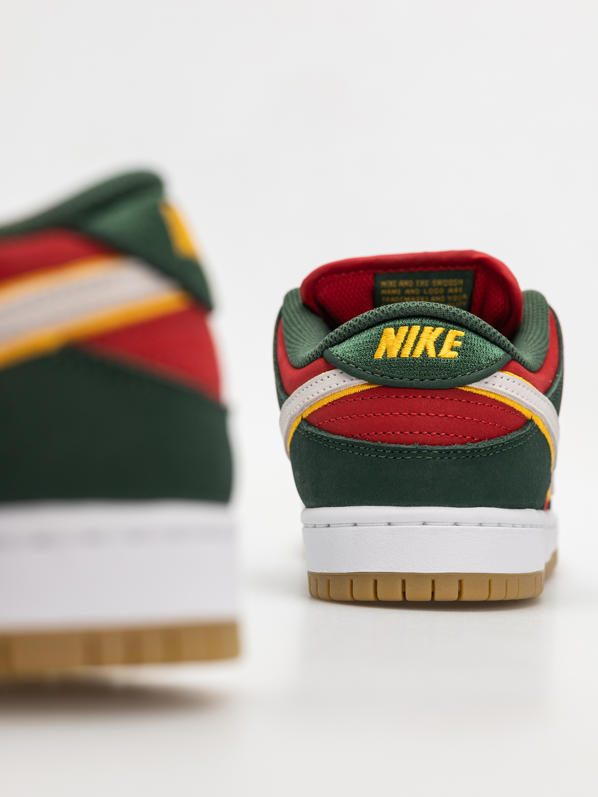 Buty Nike SB Dunk Low Pro Prm (fir/white university gold fire red)