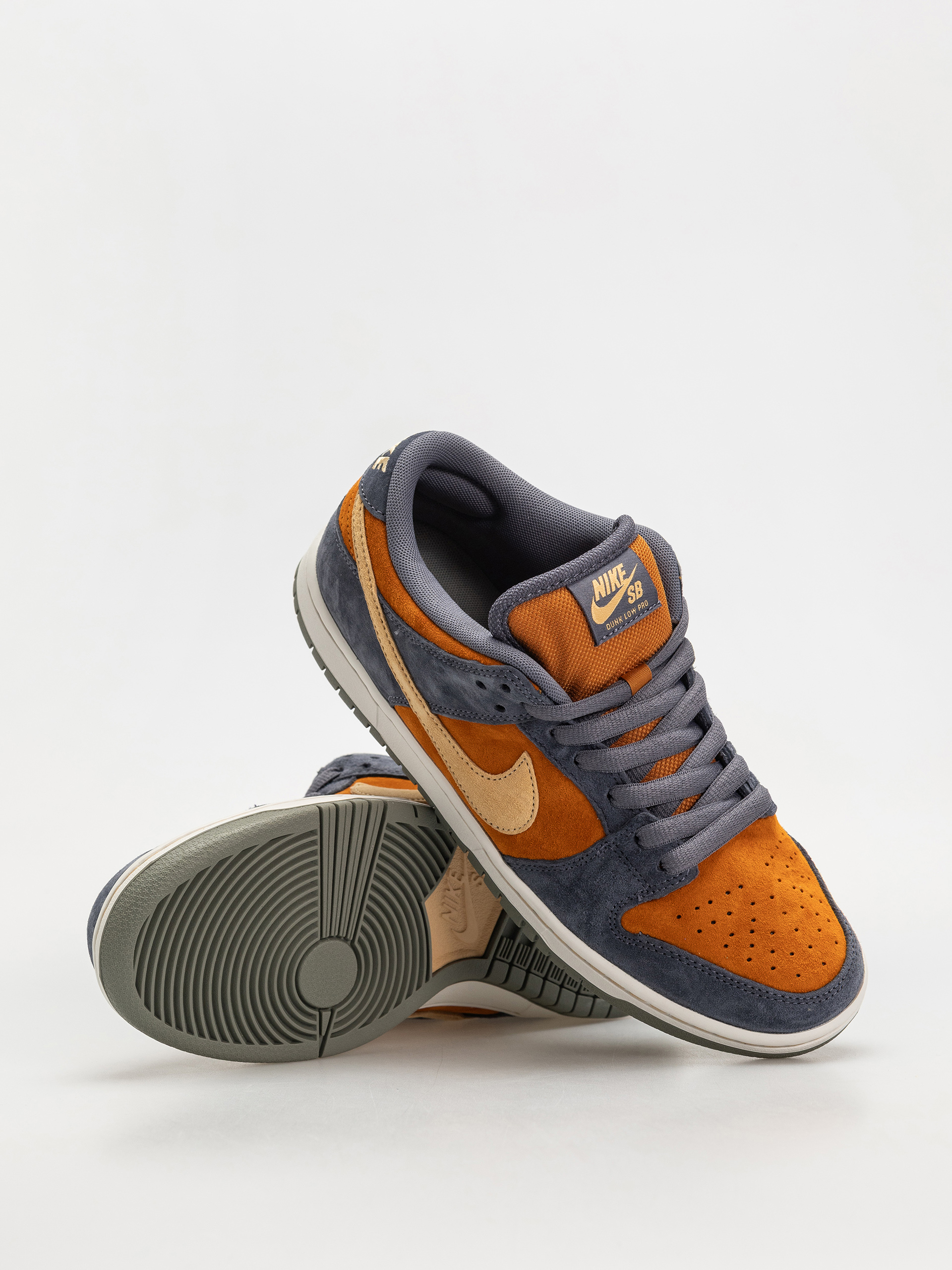 Buty Nike SB Dunk Low Pro (light carbon/sesame monarch summit white)