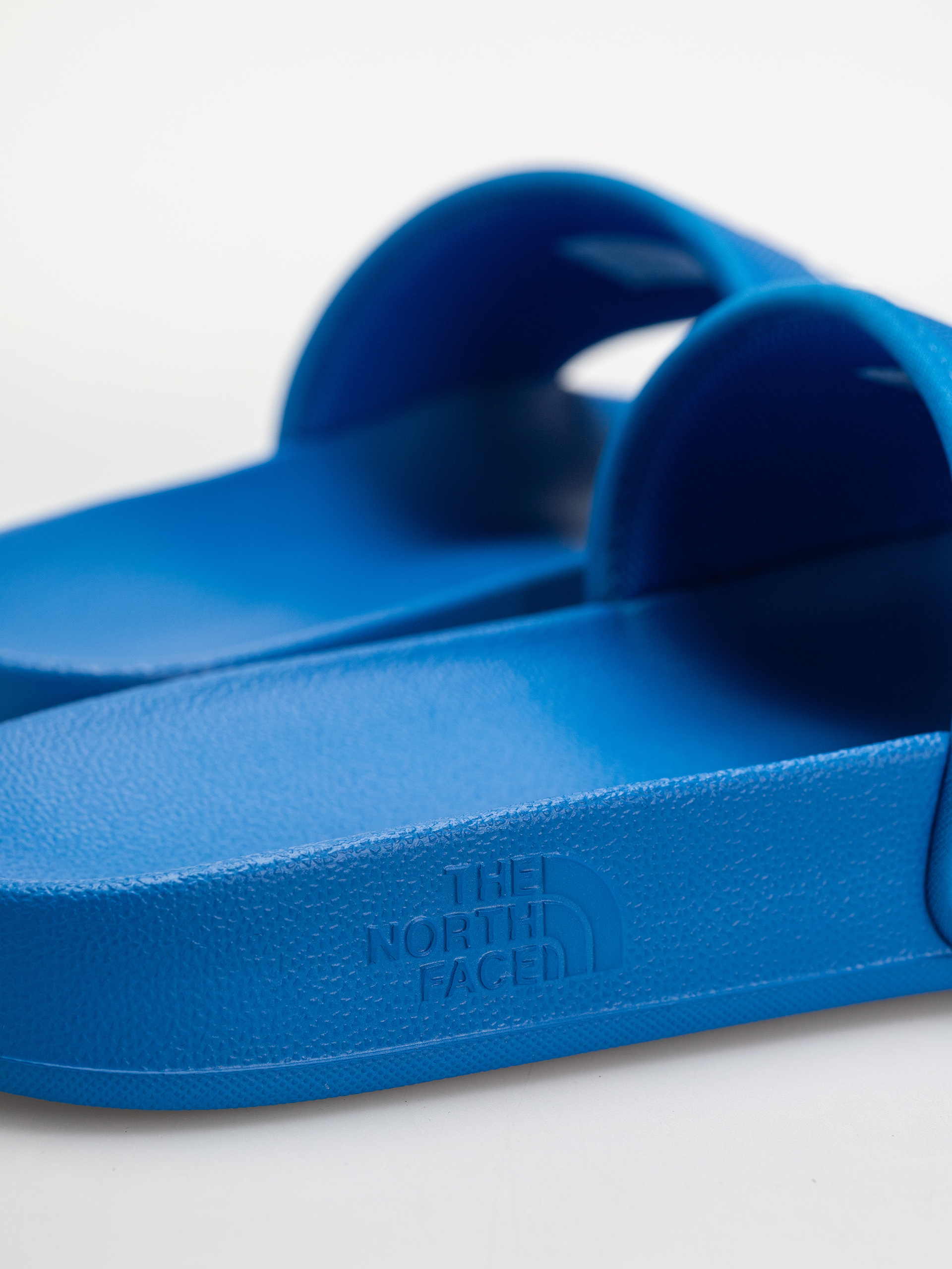 Klapki The North Face Base Camp III (hero blue/tnf white)