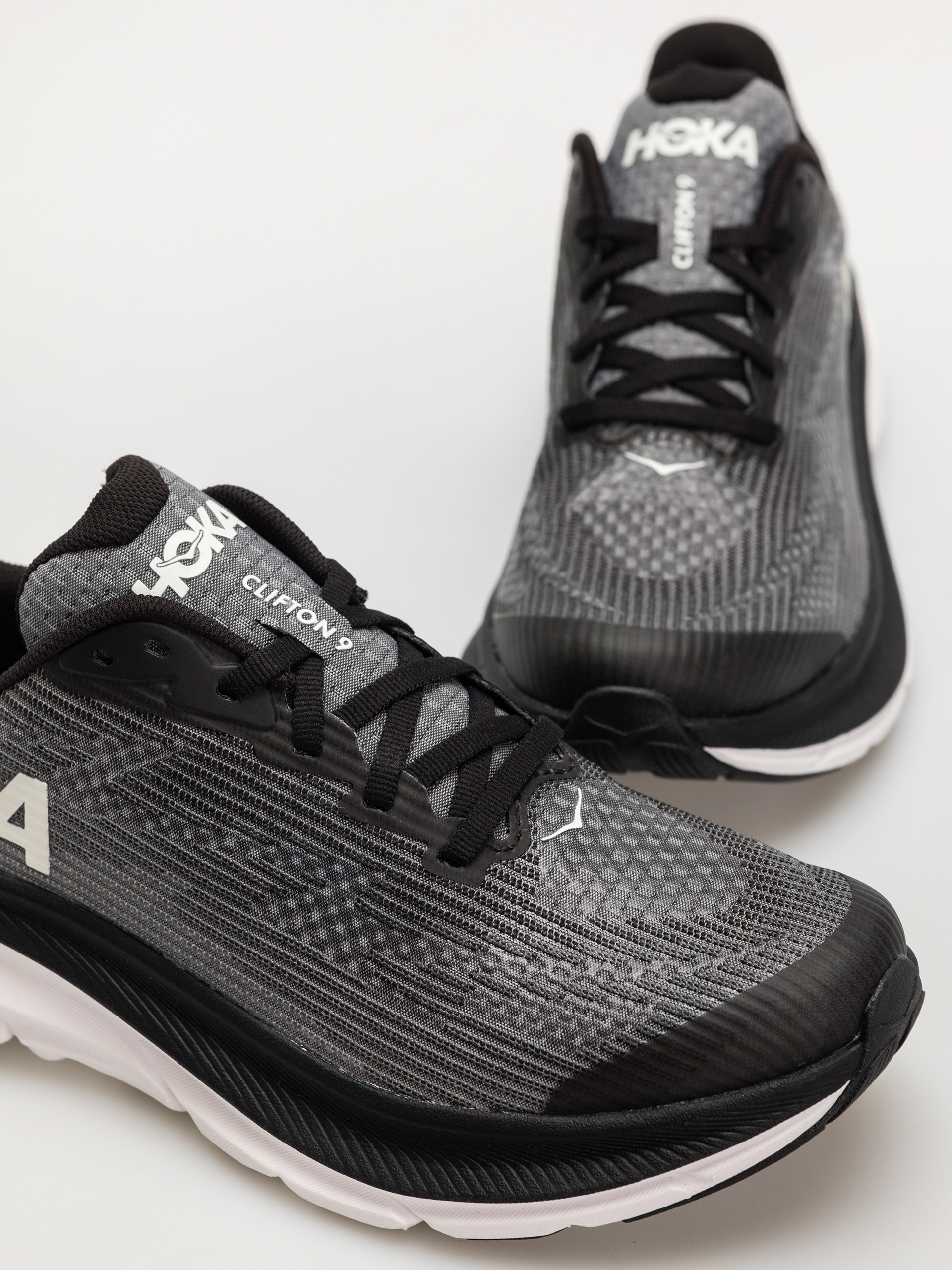 Buty Hoka Clifton 9 JR (black/white)