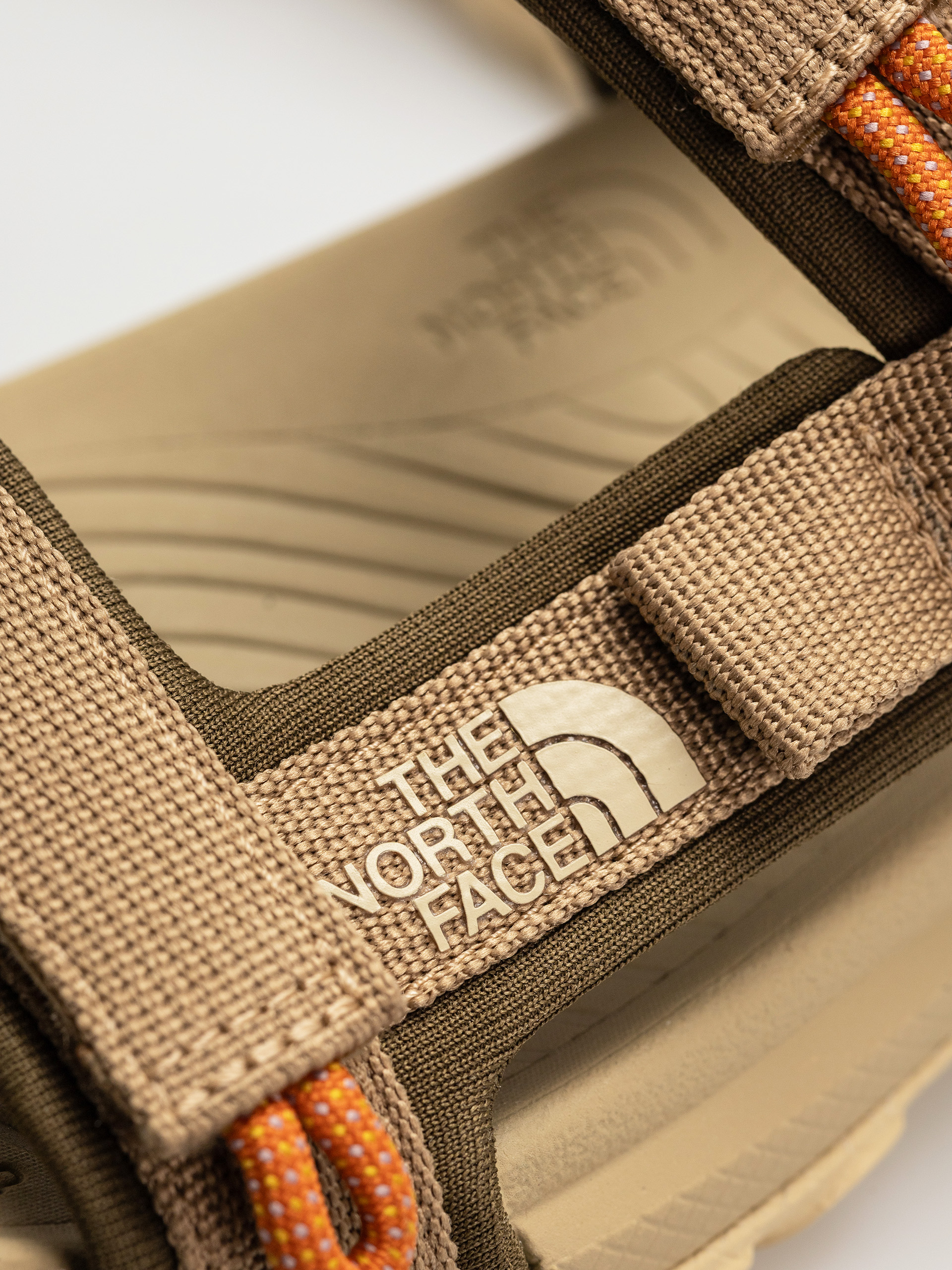 Sandały The North Face Explore Camp Wmn (sahara/iron bronze)