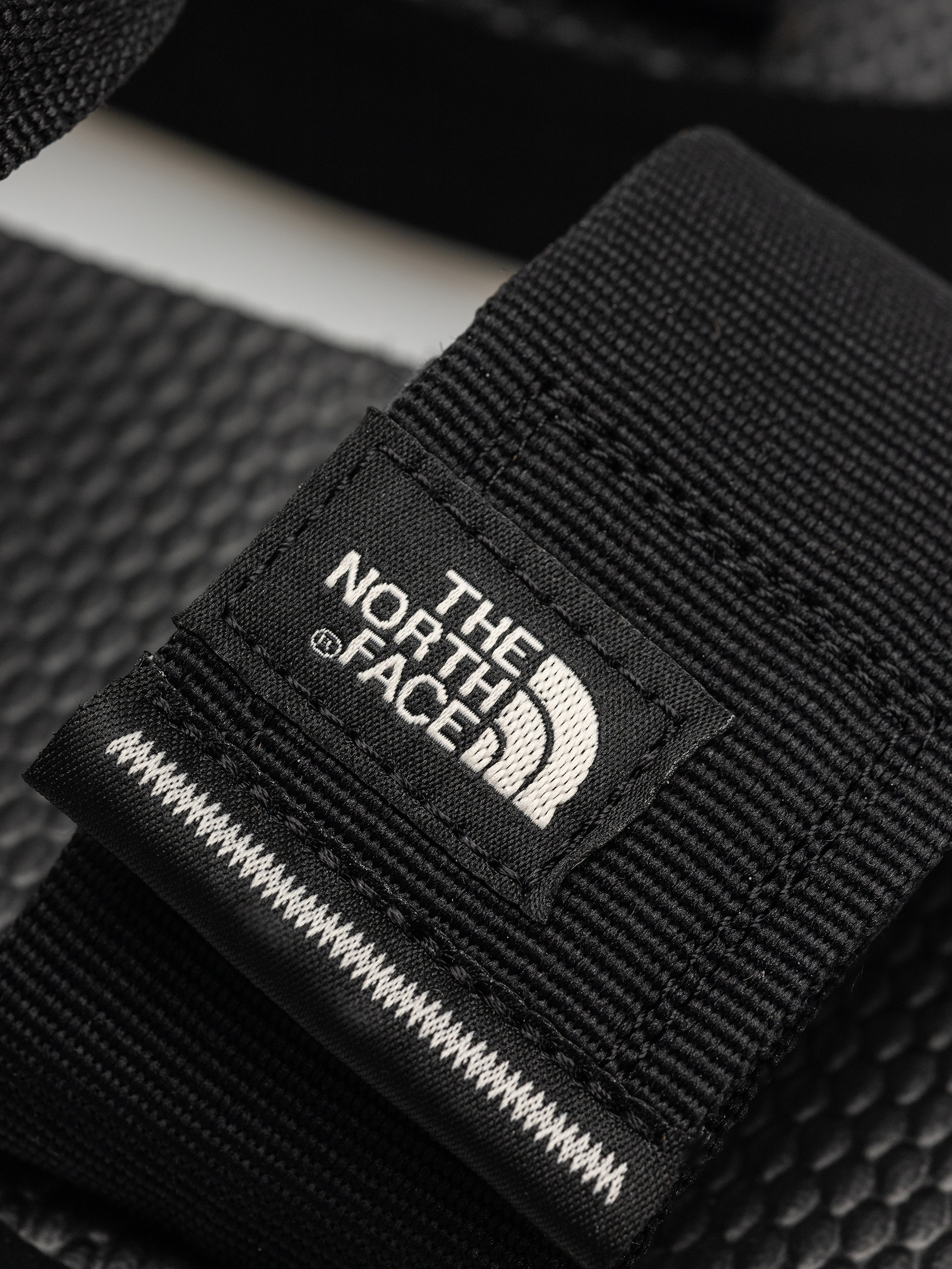 Sandały The North Face Skeena Platform Wmn (tnf black/white dune)