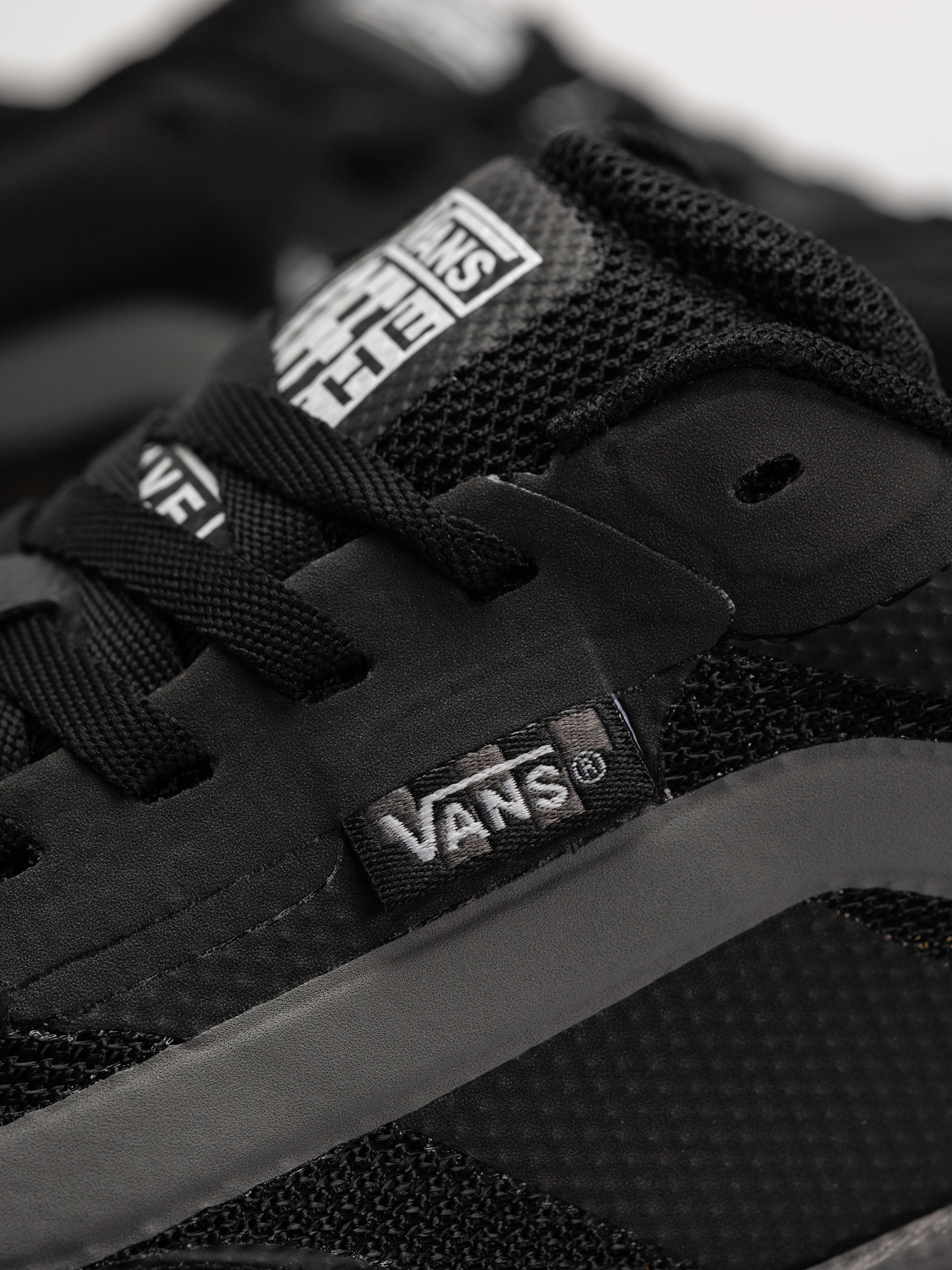 Buty Vans Skate Ave 2.0 (black/gum)