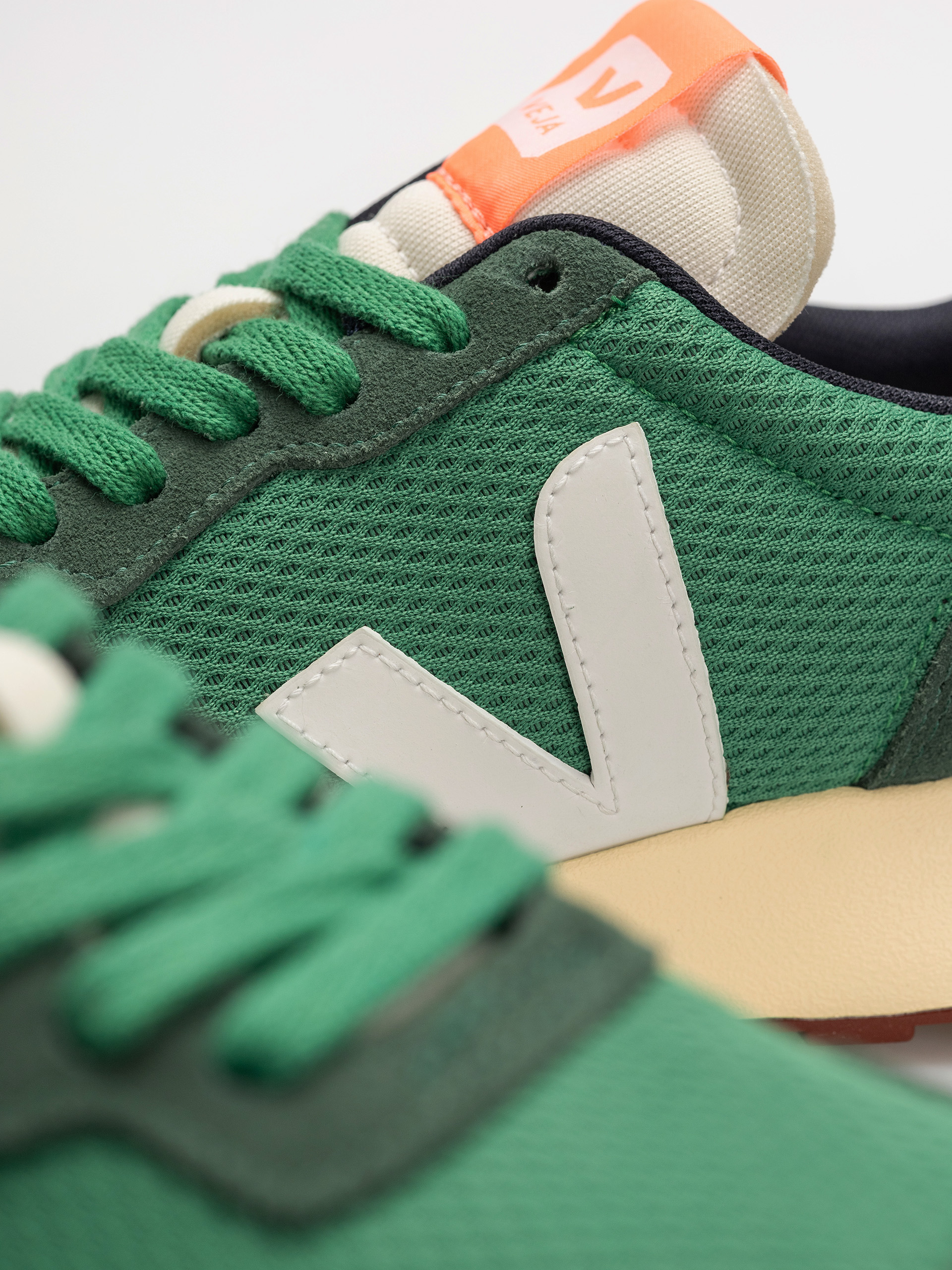 Buty Veja Paulistana Wmn (emeraude white)