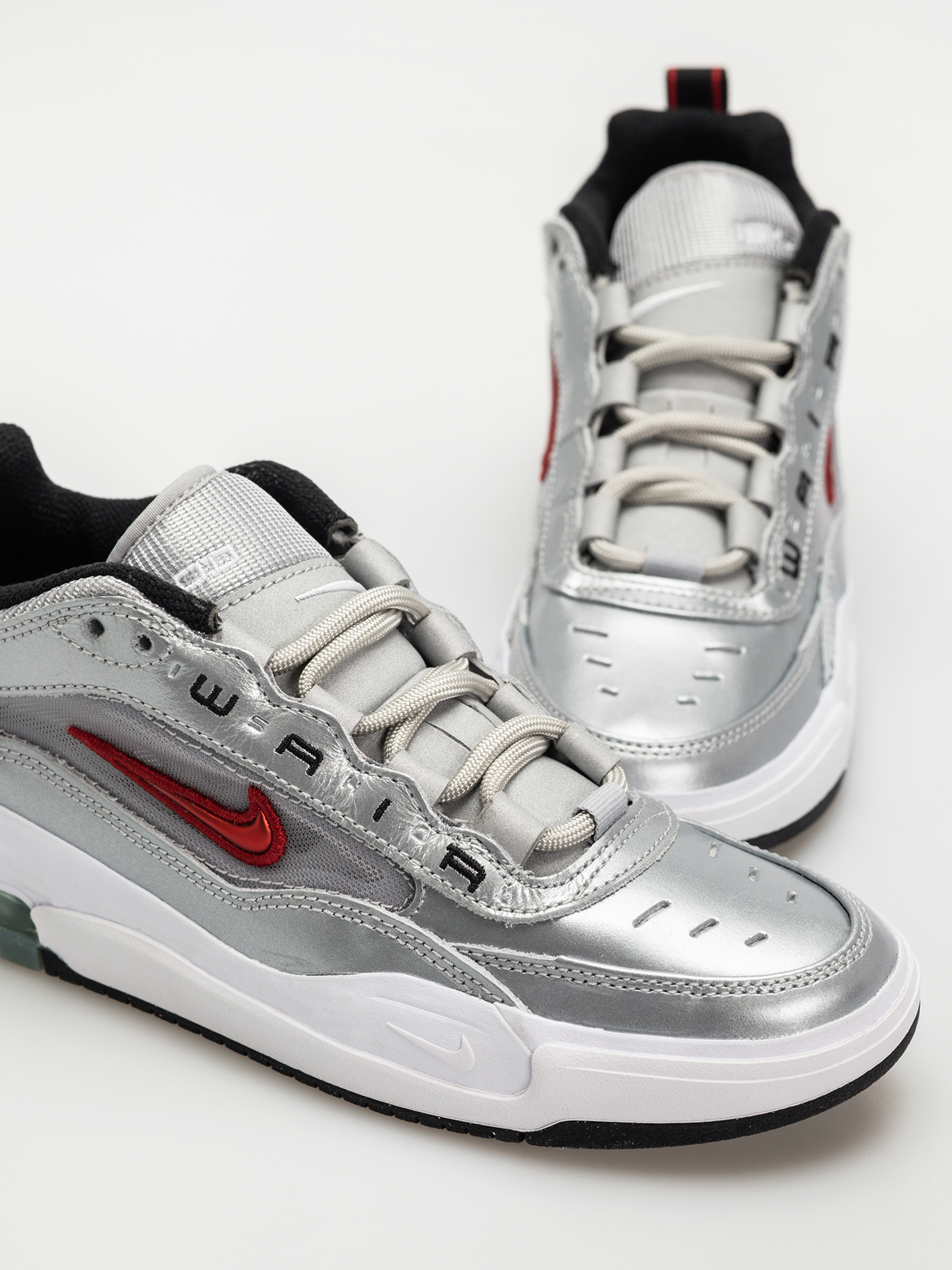 Buty Nike SB AIR MAX ISHOD PRM - srebrny (metallic silver