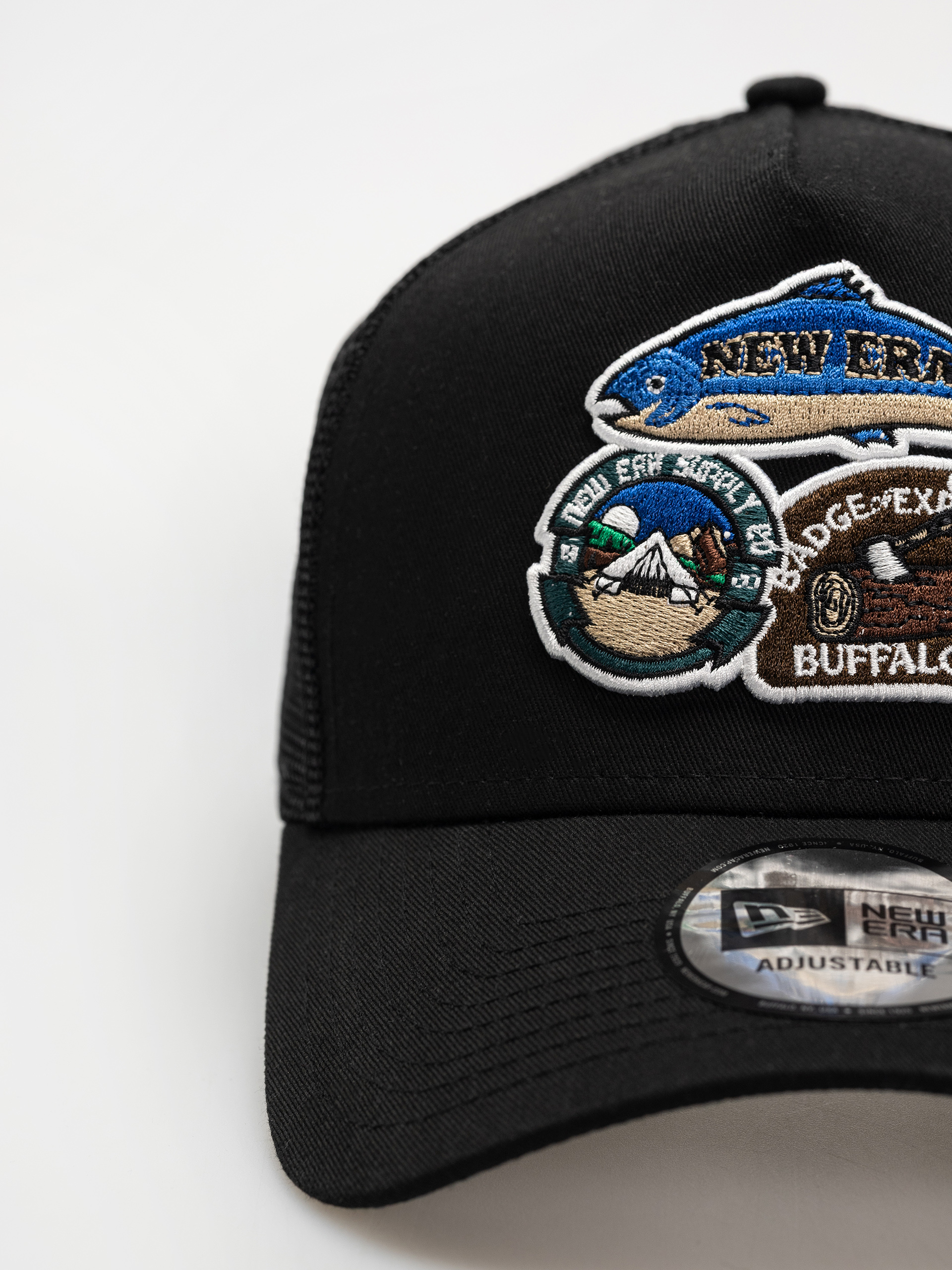 Czapka z daszkiem New Era Outdoor Patch Trucker - czarny (black)