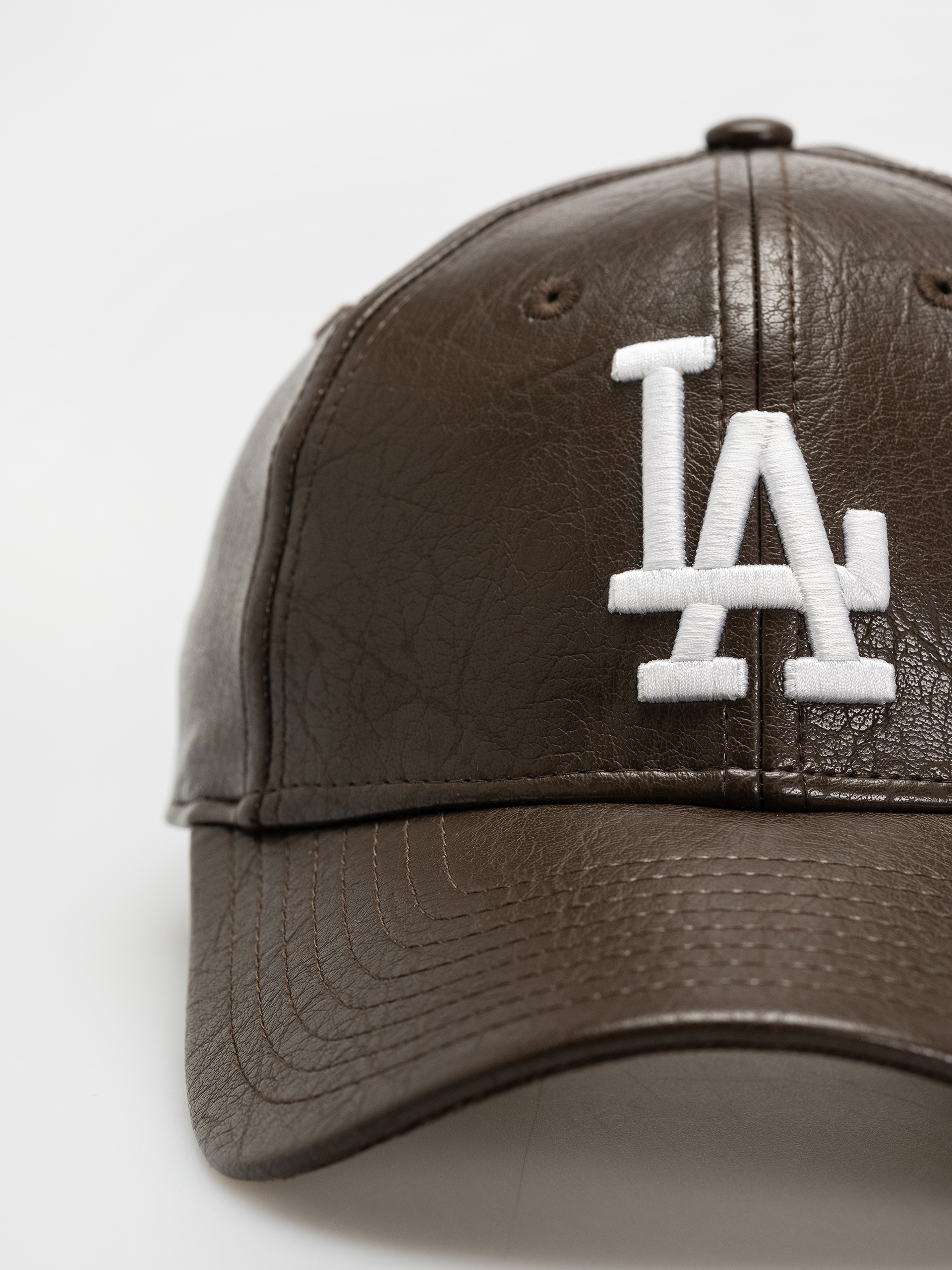 Czapka z daszkiem New Era Crinkled Pu 9Forty La Dodgers Wmn (dark brown)