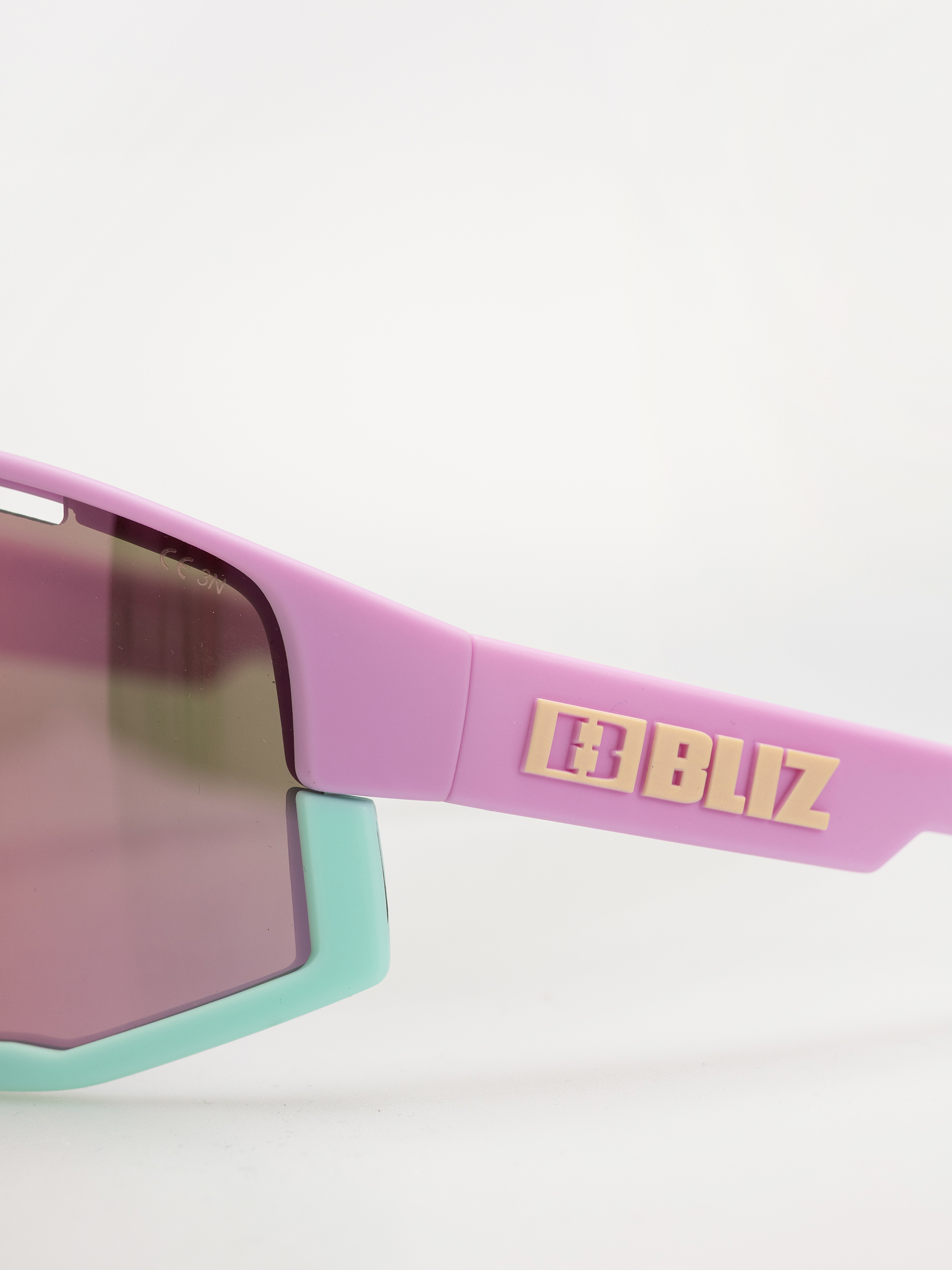 Okulary przeciwsłoneczne Bliz Fusion (matt pastel purple w yellow logo matt mint jawbone + spare jawbone in yellow/brown w pink 