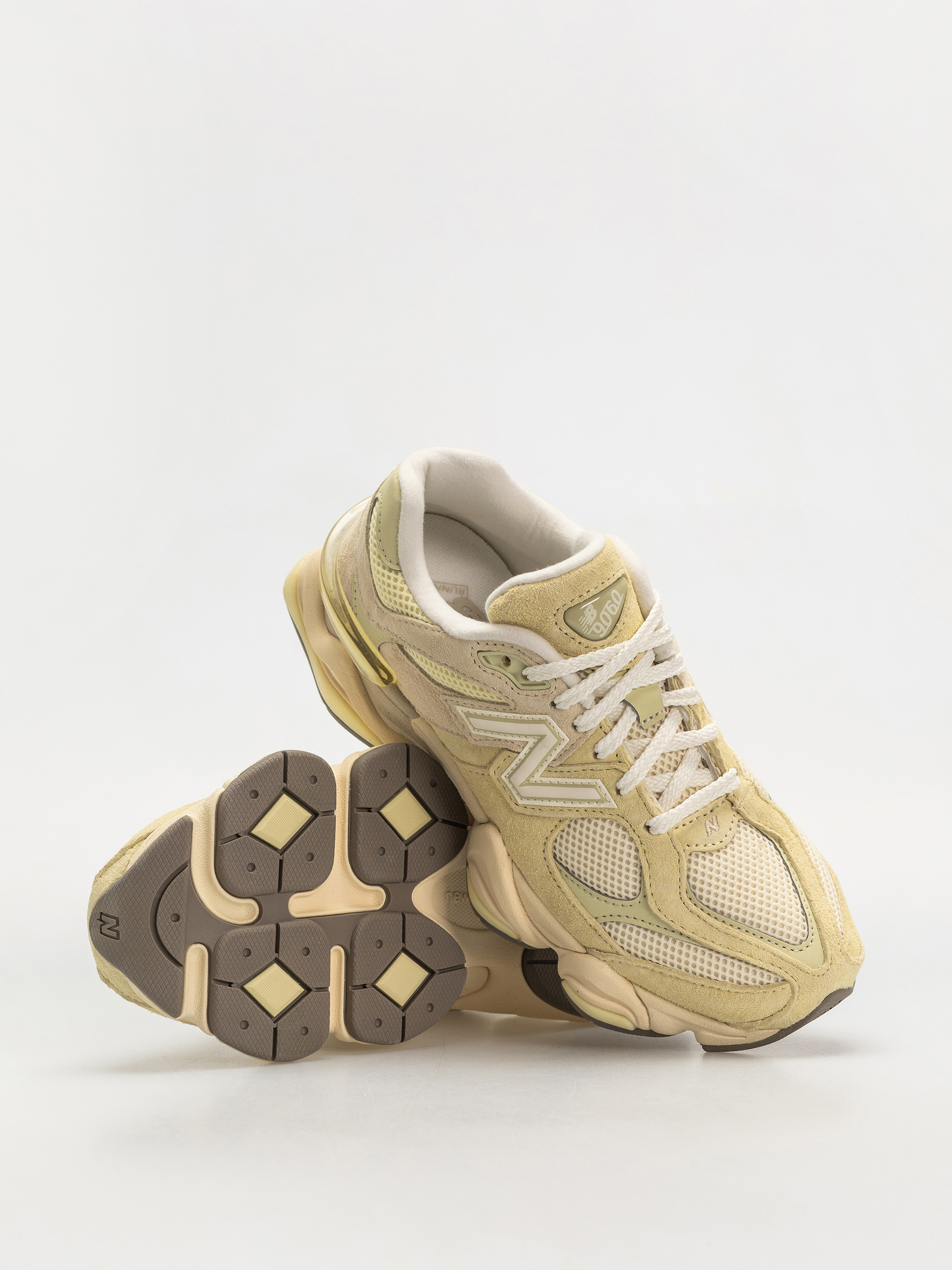 Buty New Balance 9060 (parchment)