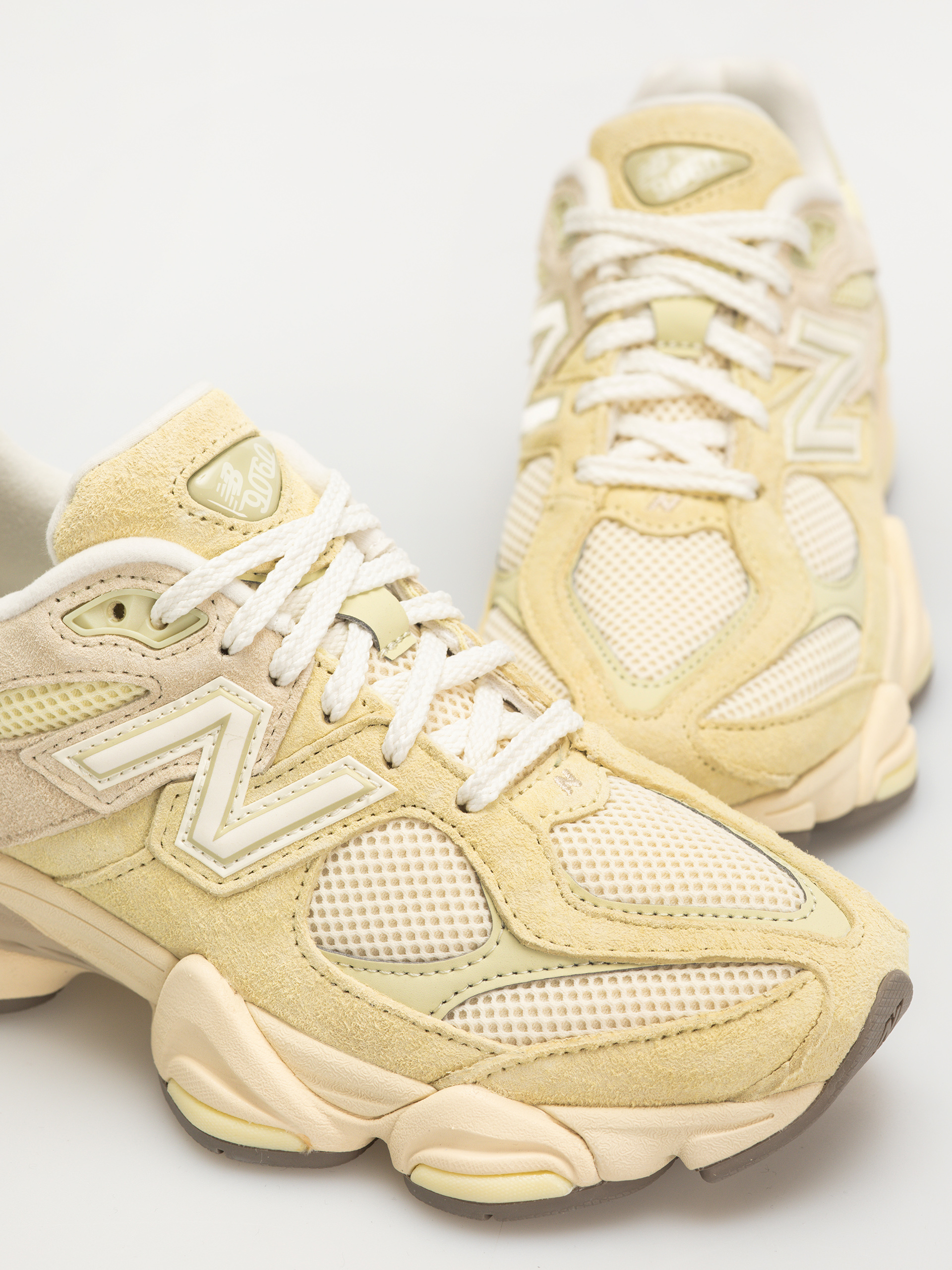 Buty New Balance 9060 (parchment)