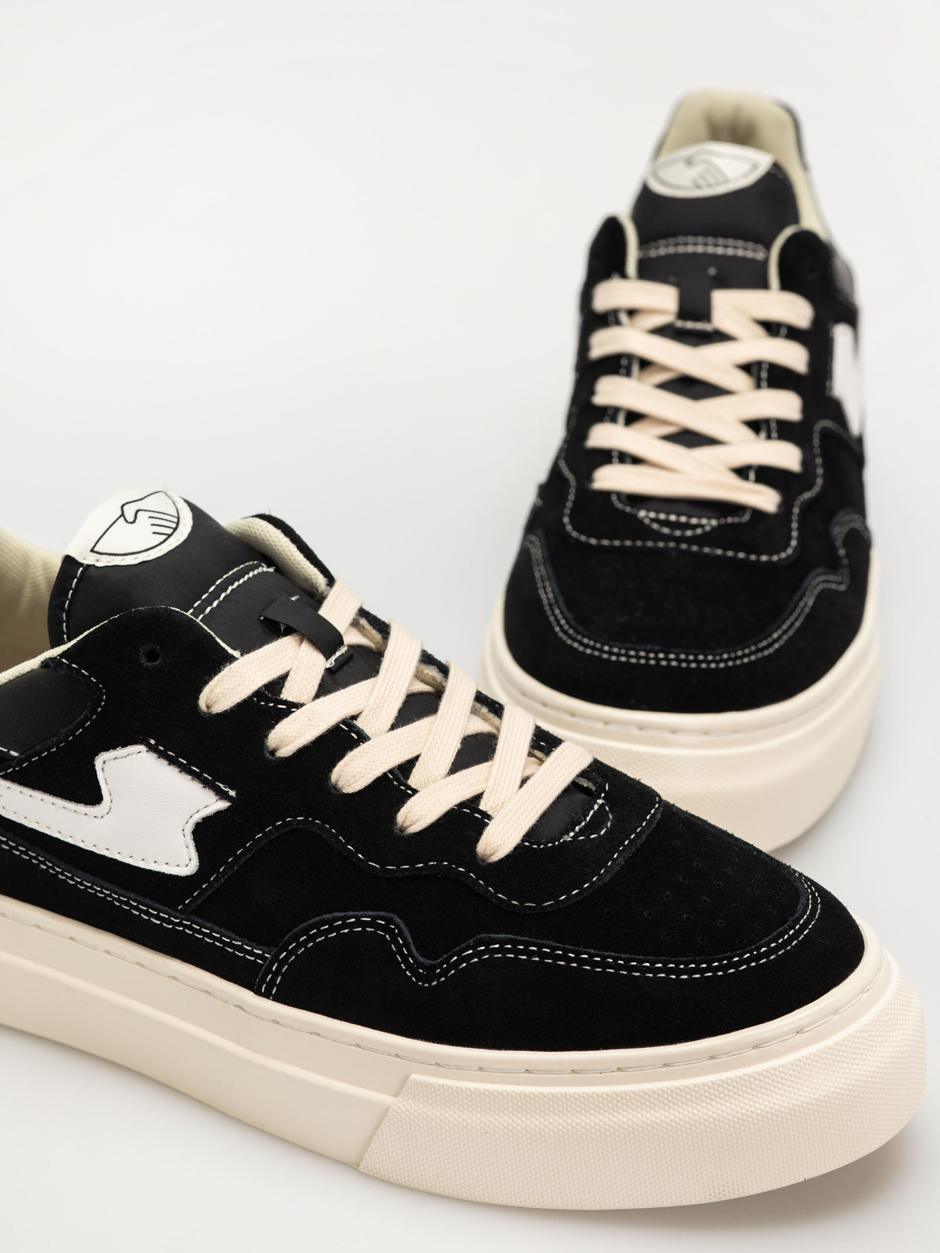 Buty Stepney Workers Club Pearl S-Strike (black white)