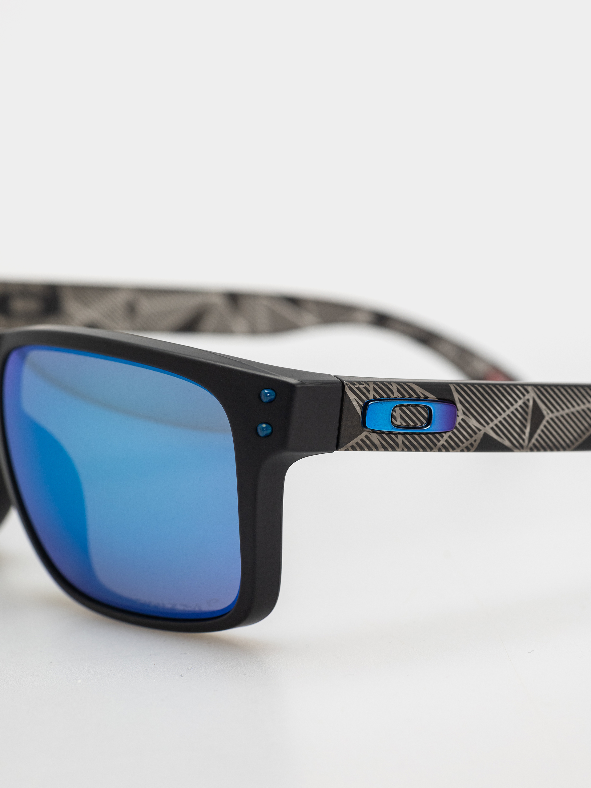 Okulary przeciwsłoneczne Oakley Holbrook (matte black/prizm sapphr irid polar)