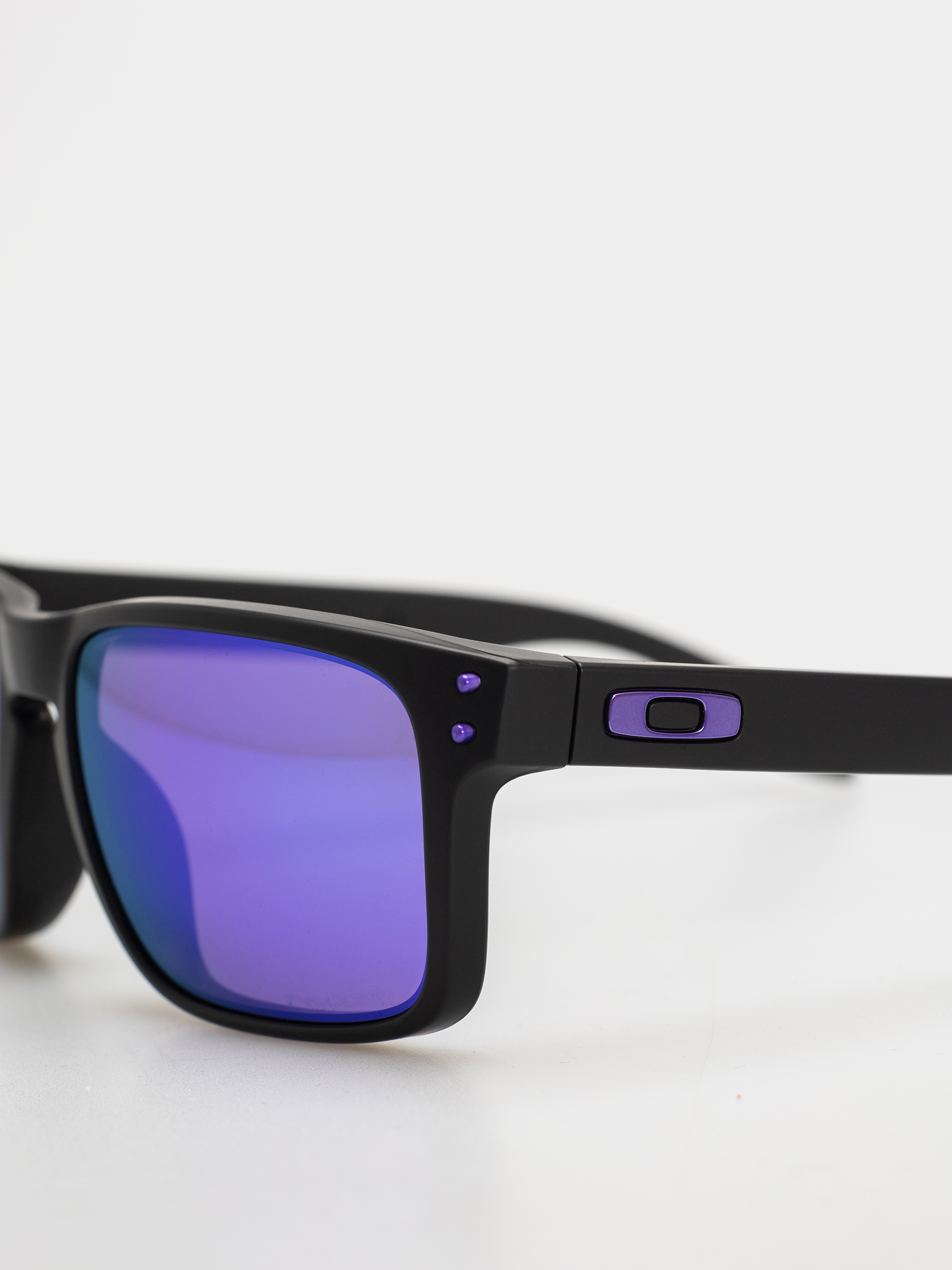 Okulary przeciwsłoneczne Oakley Holbrook (matte black/prizm violet)