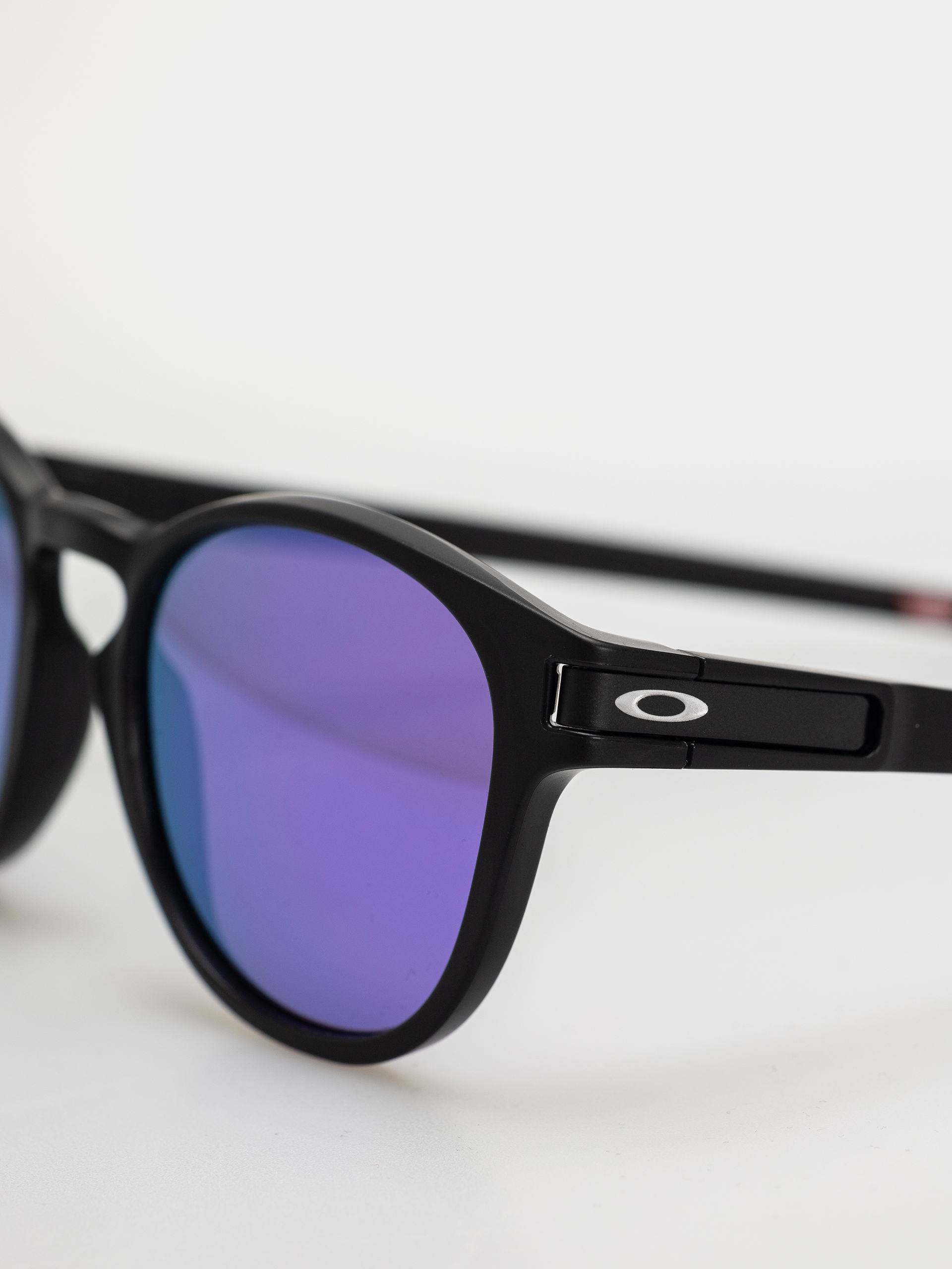 Okulary przeciwsłoneczne Oakley Latch (matte black/prizm violet)