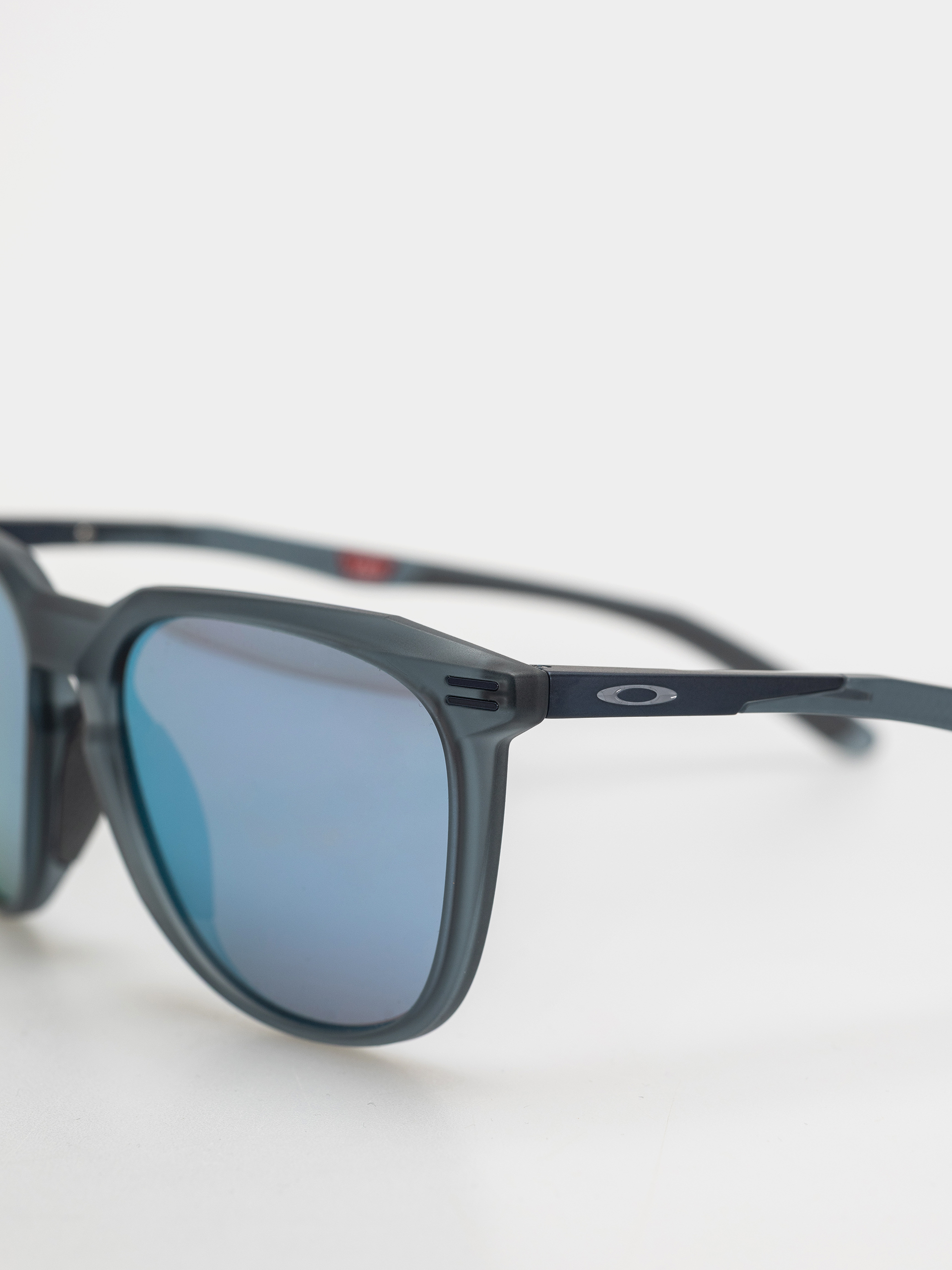 Okulary przeciwsłoneczne Oakley Thurso (matte crystal black/prizm deep water polar)