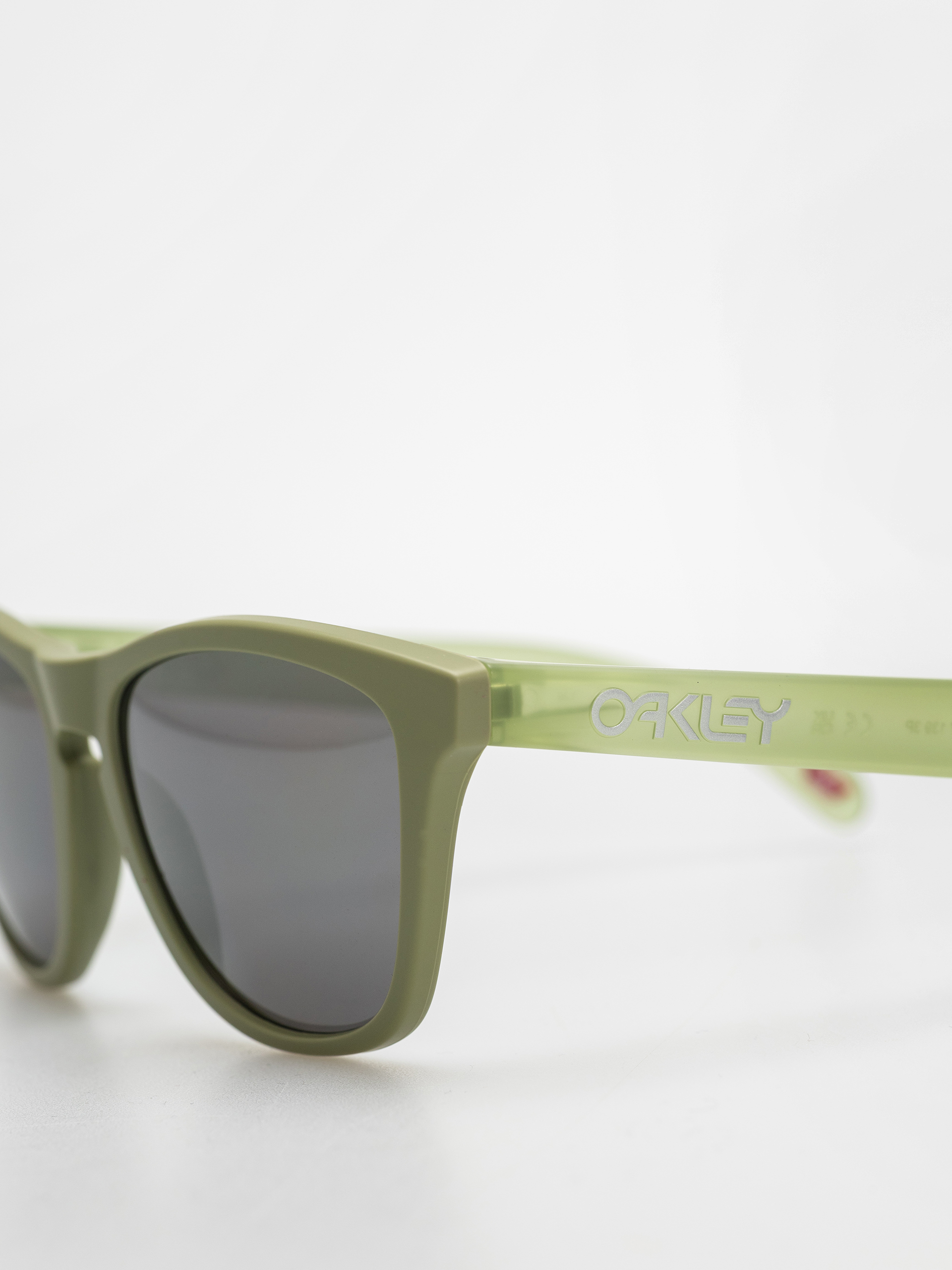 Okulary przeciwsłoneczne Oakley Frogskins (matte fern/prizm black polar)
