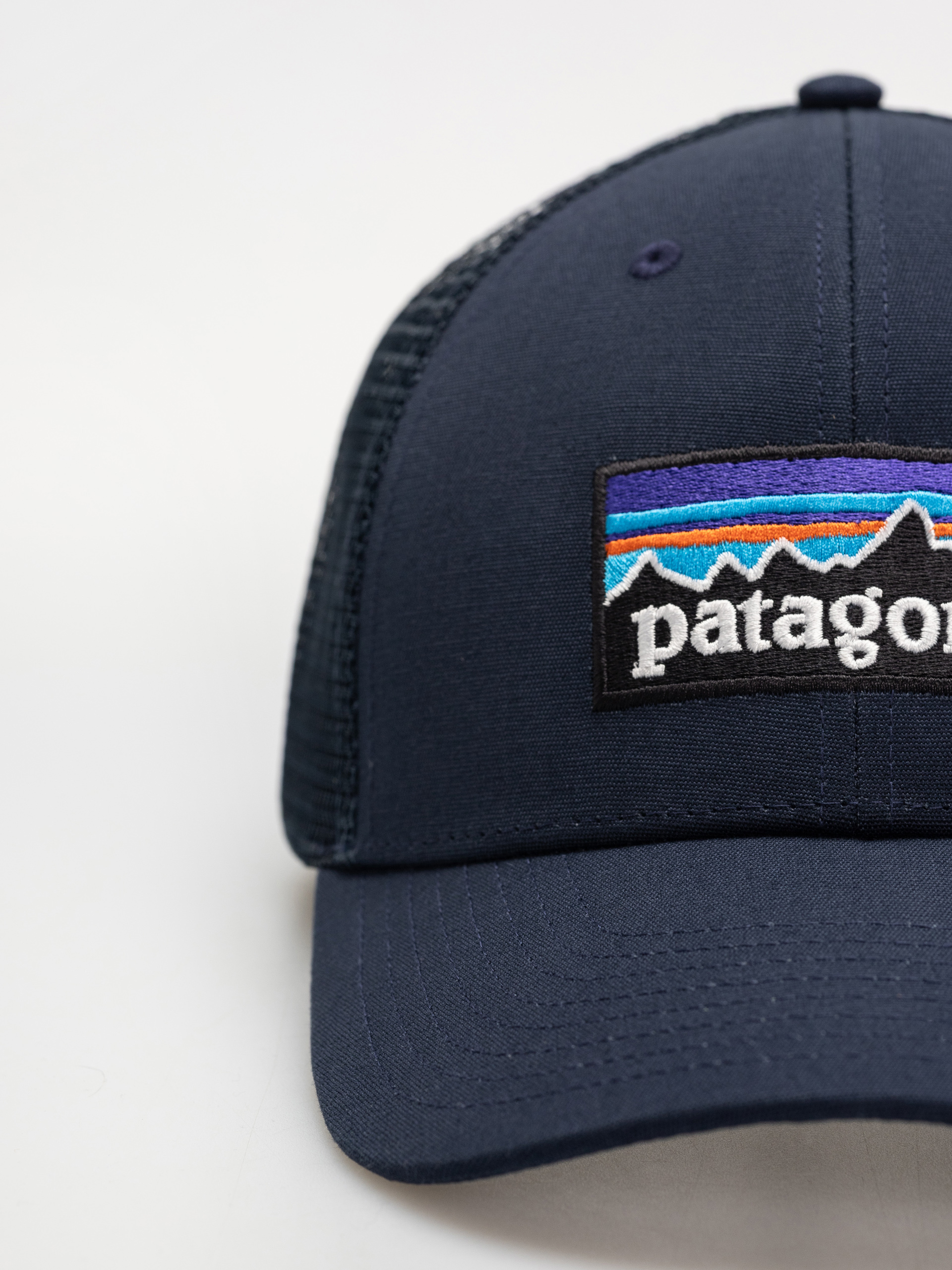 Czapka z daszkiem Patagonia P 6 Logo LoPro Trucker (new navy)